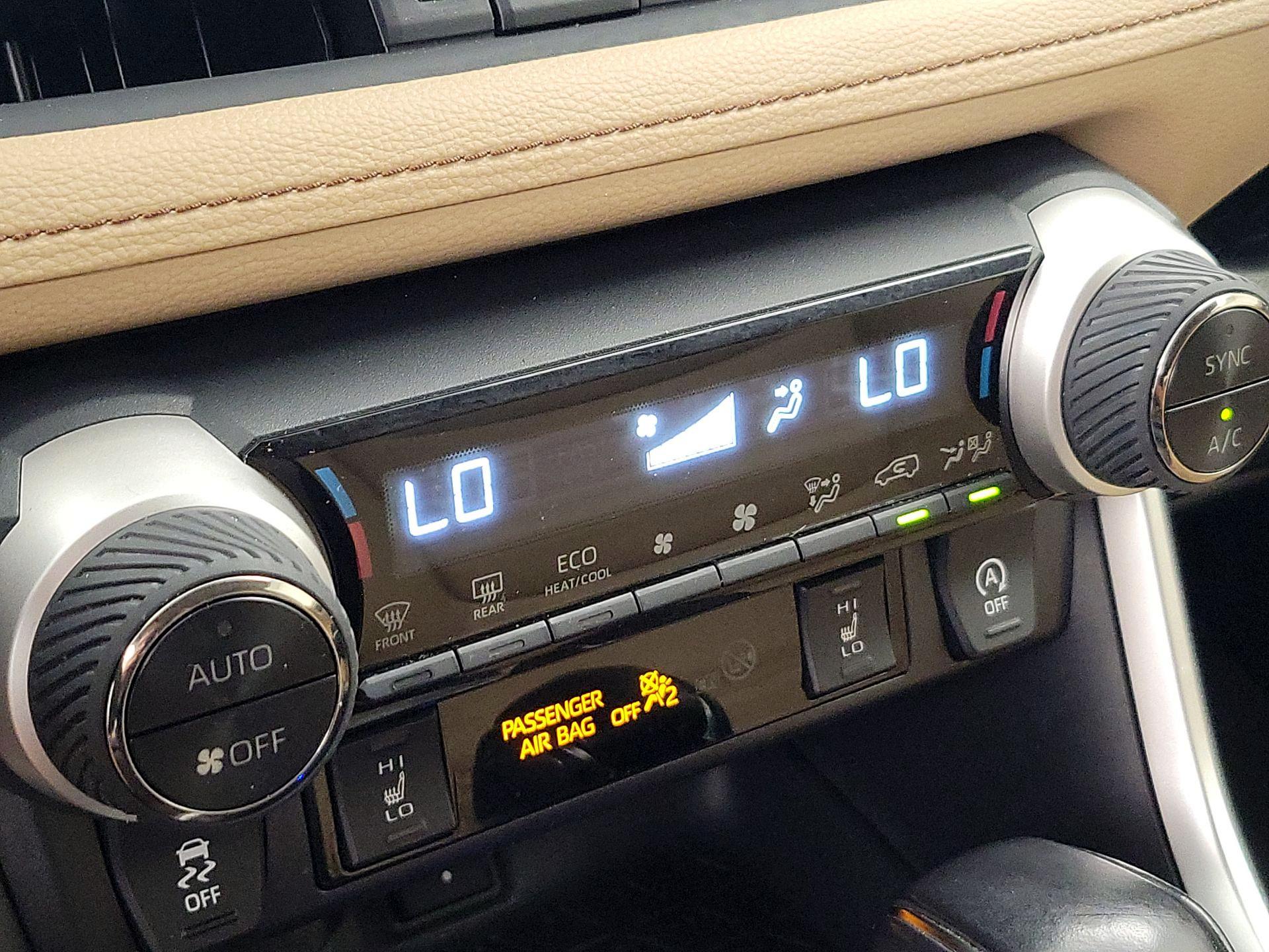 Thumbnail: 2020 Toyota RAV4 - 16