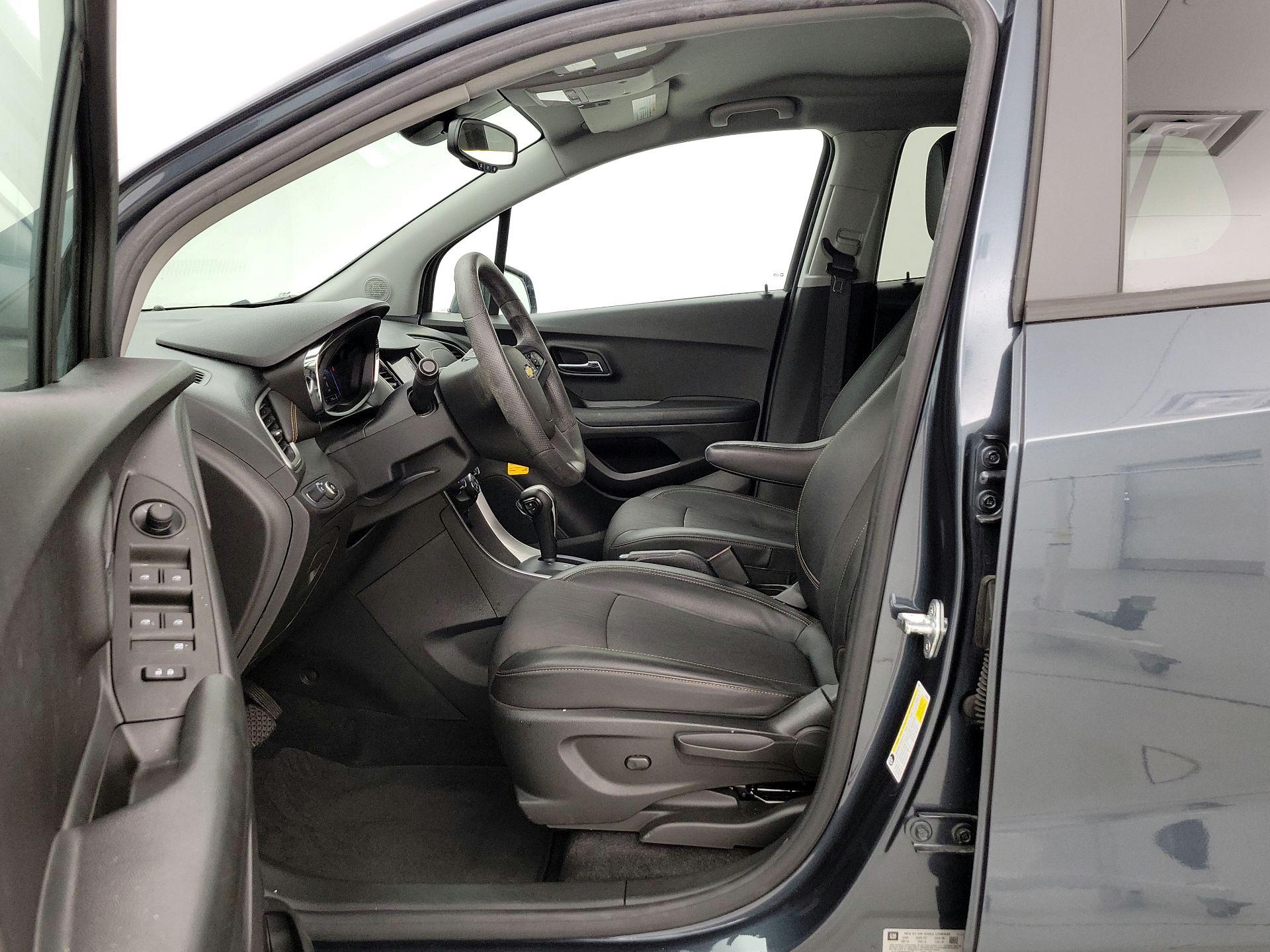 Thumbnail: 2022 Chevrolet Trax - 11