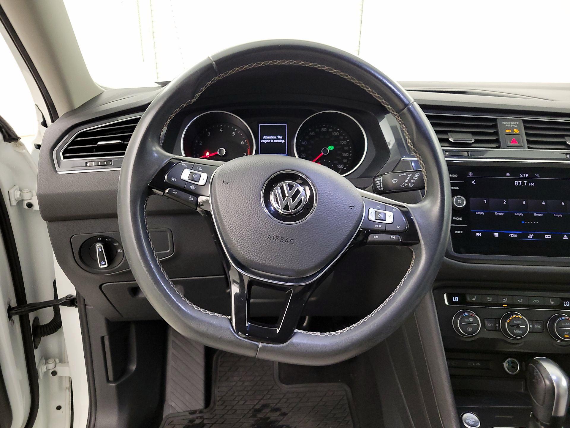 Thumbnail: 2021 Volkswagen Tiguan - 10
