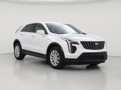 White 2023 Cadillac XT4 Luxury