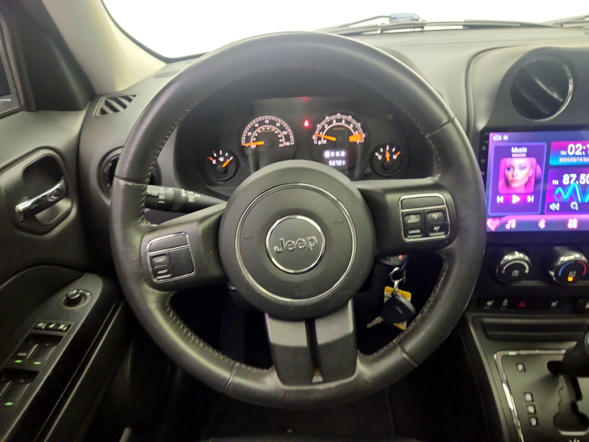 Thumbnail: 2016 Jeep Patriot - 10