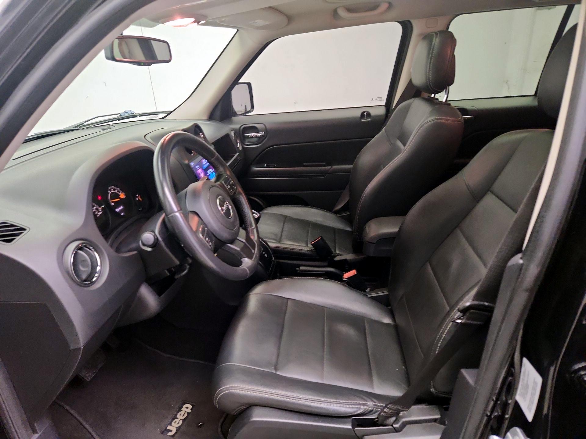 Thumbnail: 2016 Jeep Patriot - 11