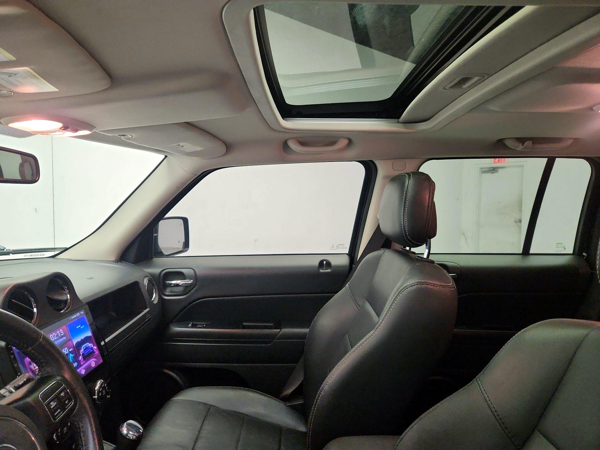 Thumbnail: 2016 Jeep Patriot - 17