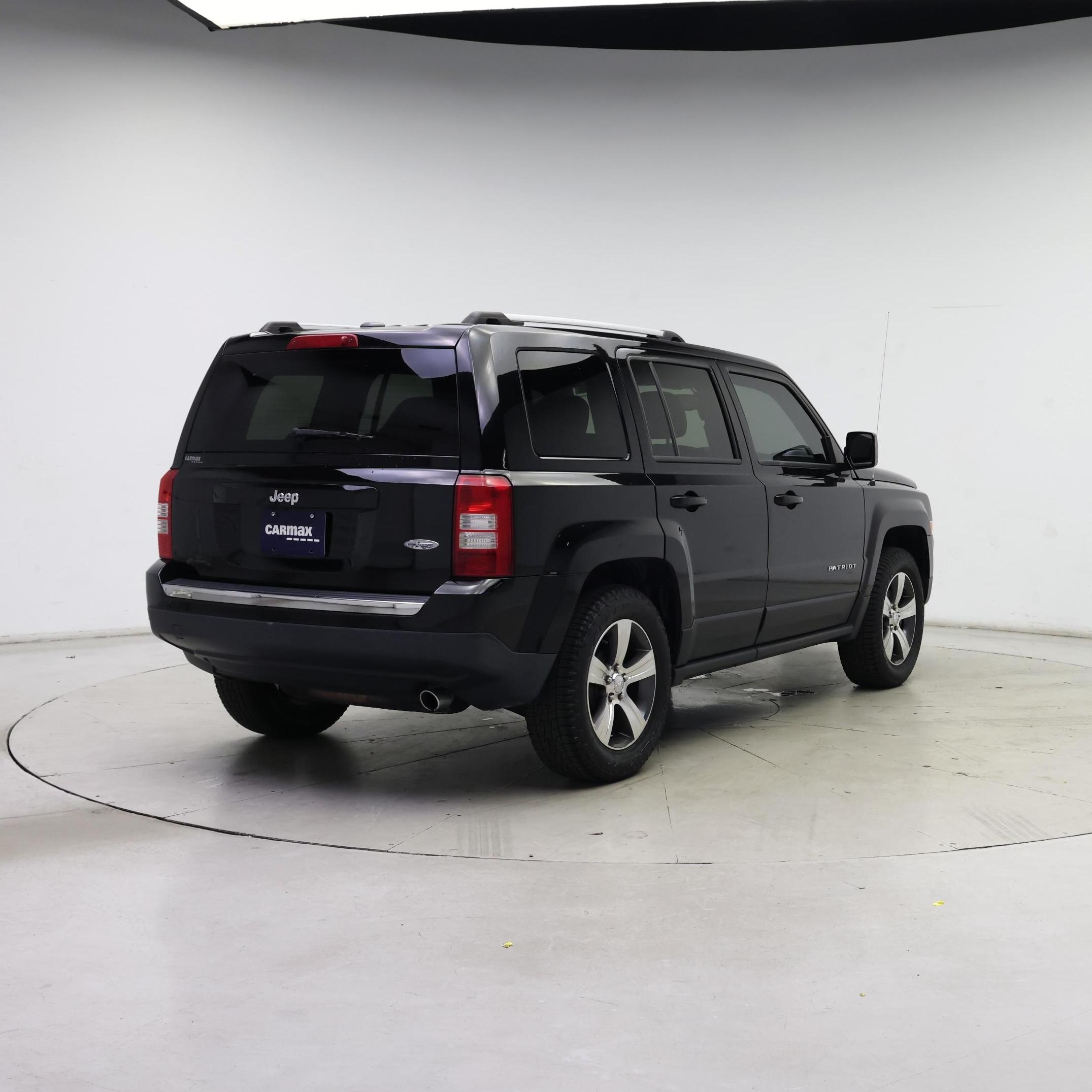 Thumbnail: 2016 Jeep Patriot - 8