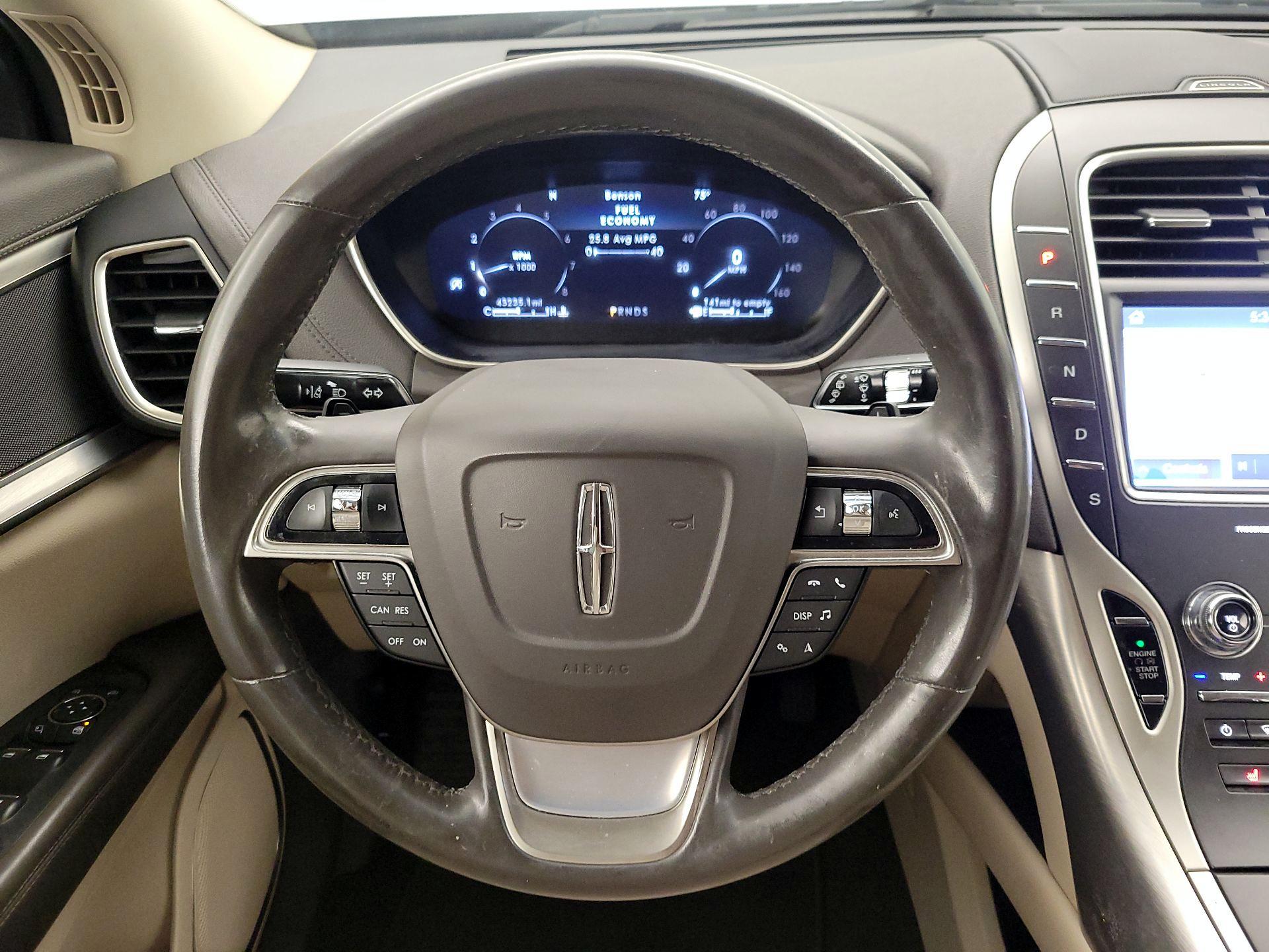 Thumbnail: 2020 Lincoln Nautilus - 10