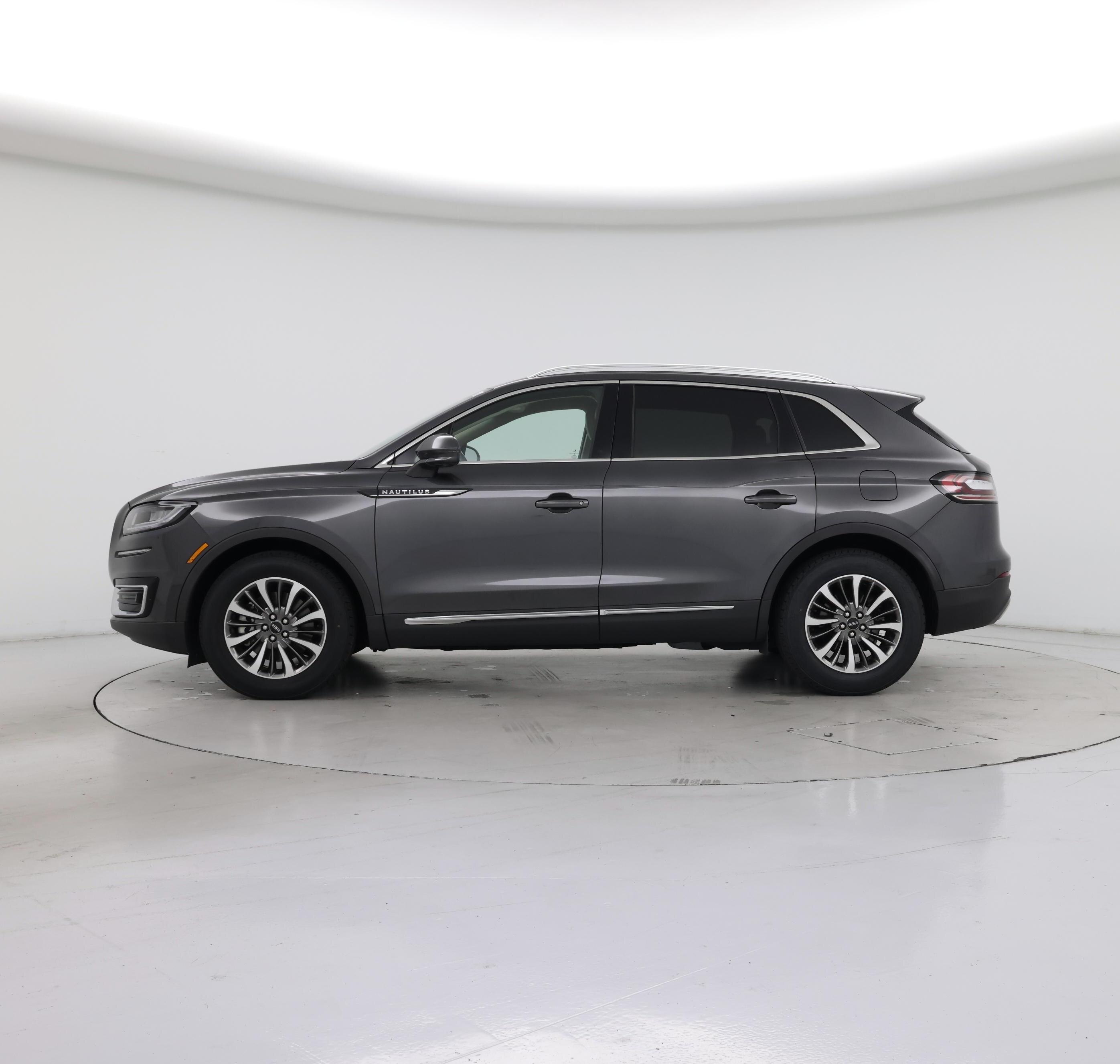 Thumbnail: 2020 Lincoln Nautilus - 3