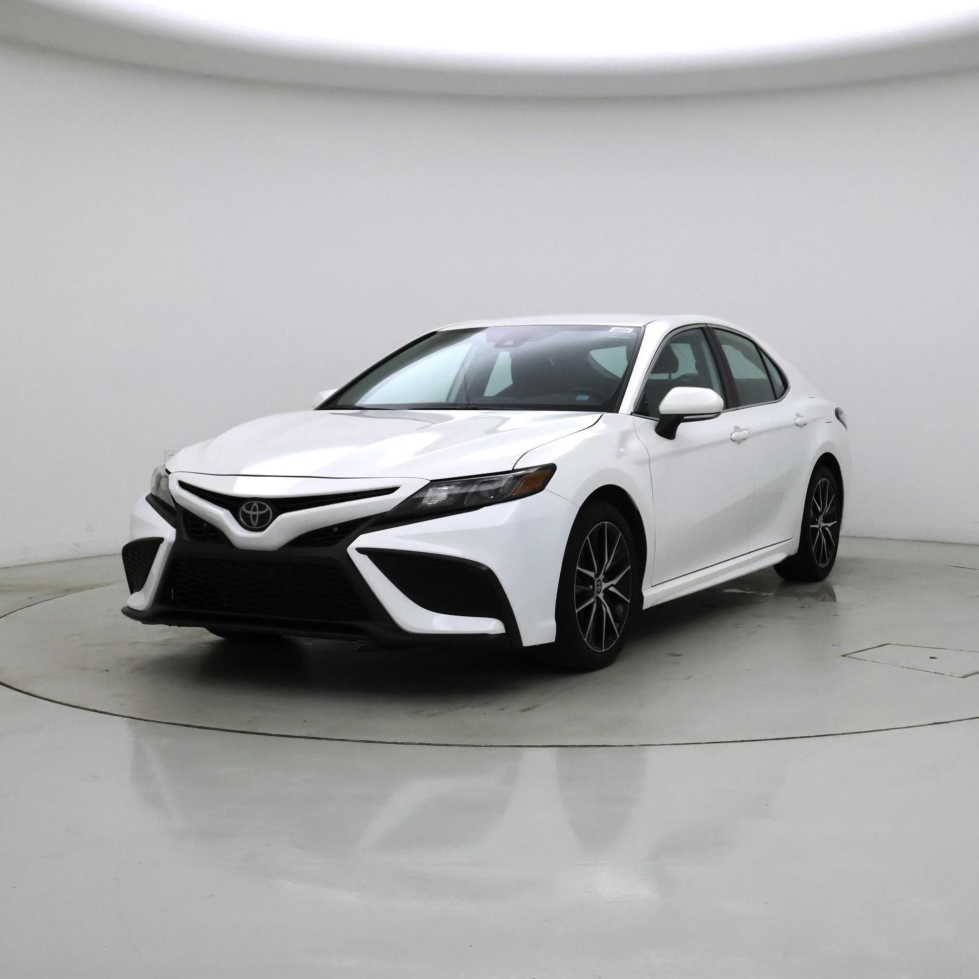 Thumbnail: 2023 Toyota Camry - 4