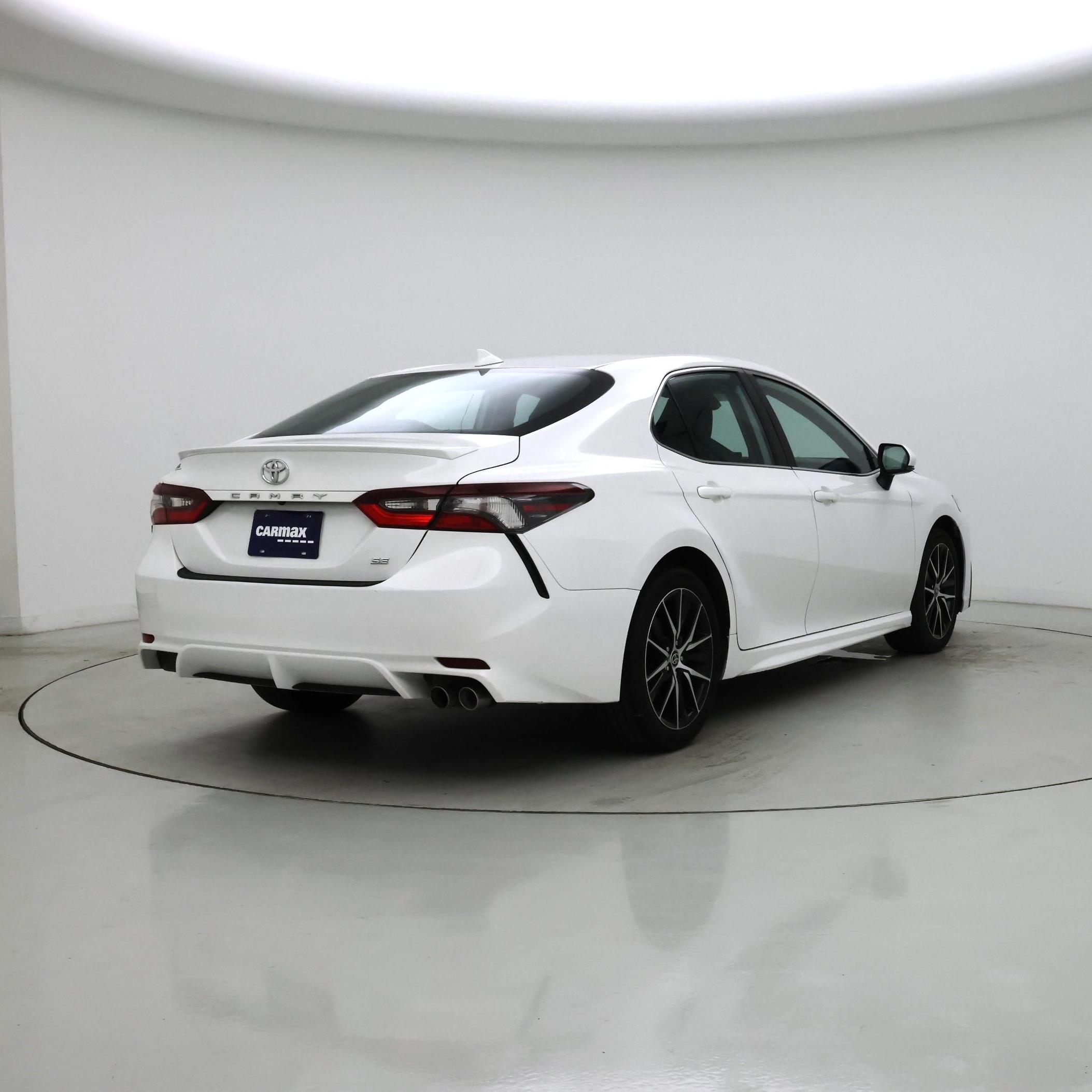 Thumbnail: 2023 Toyota Camry - 8