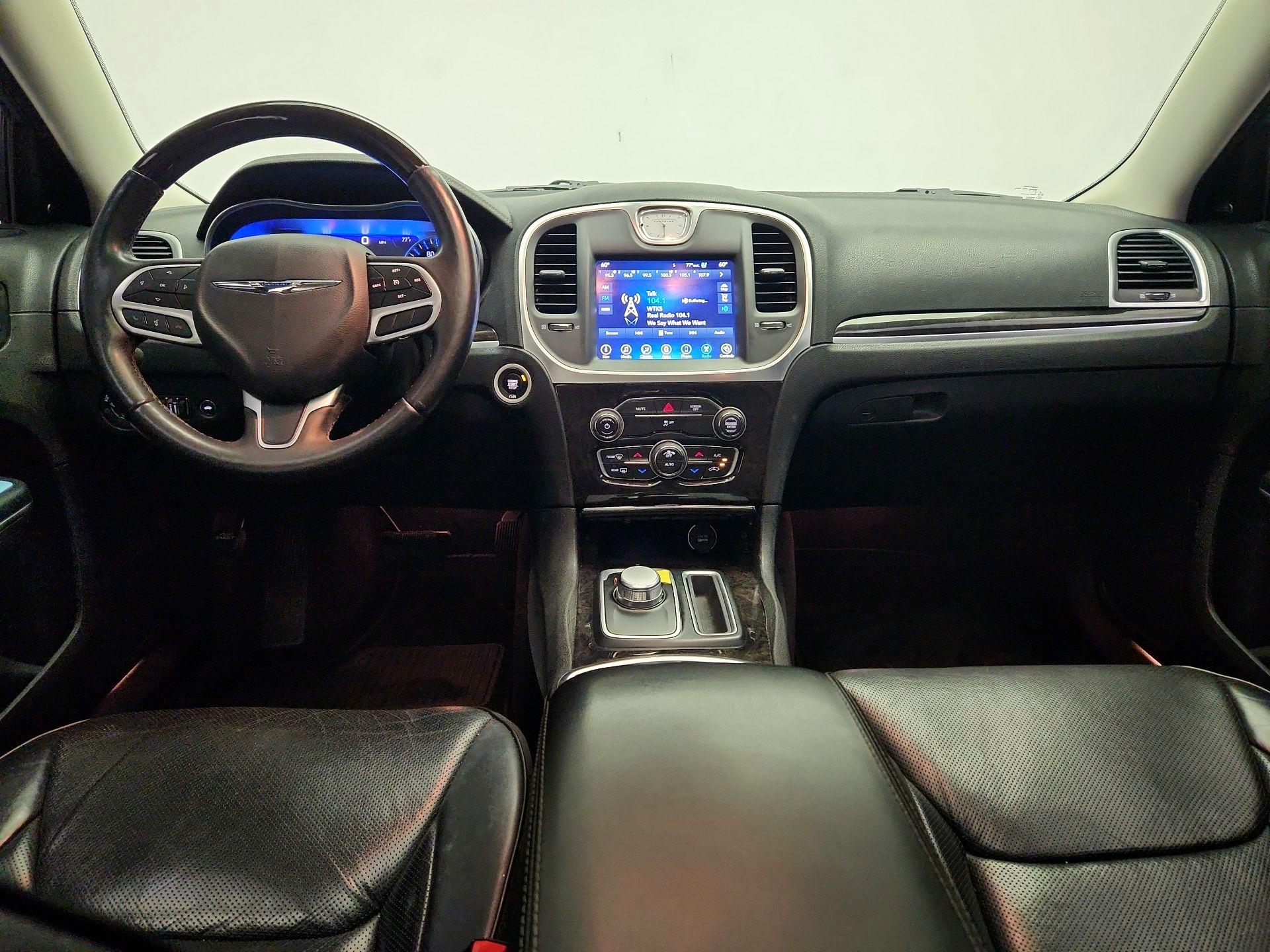 Thumbnail: 2017 Chrysler 300 - 9