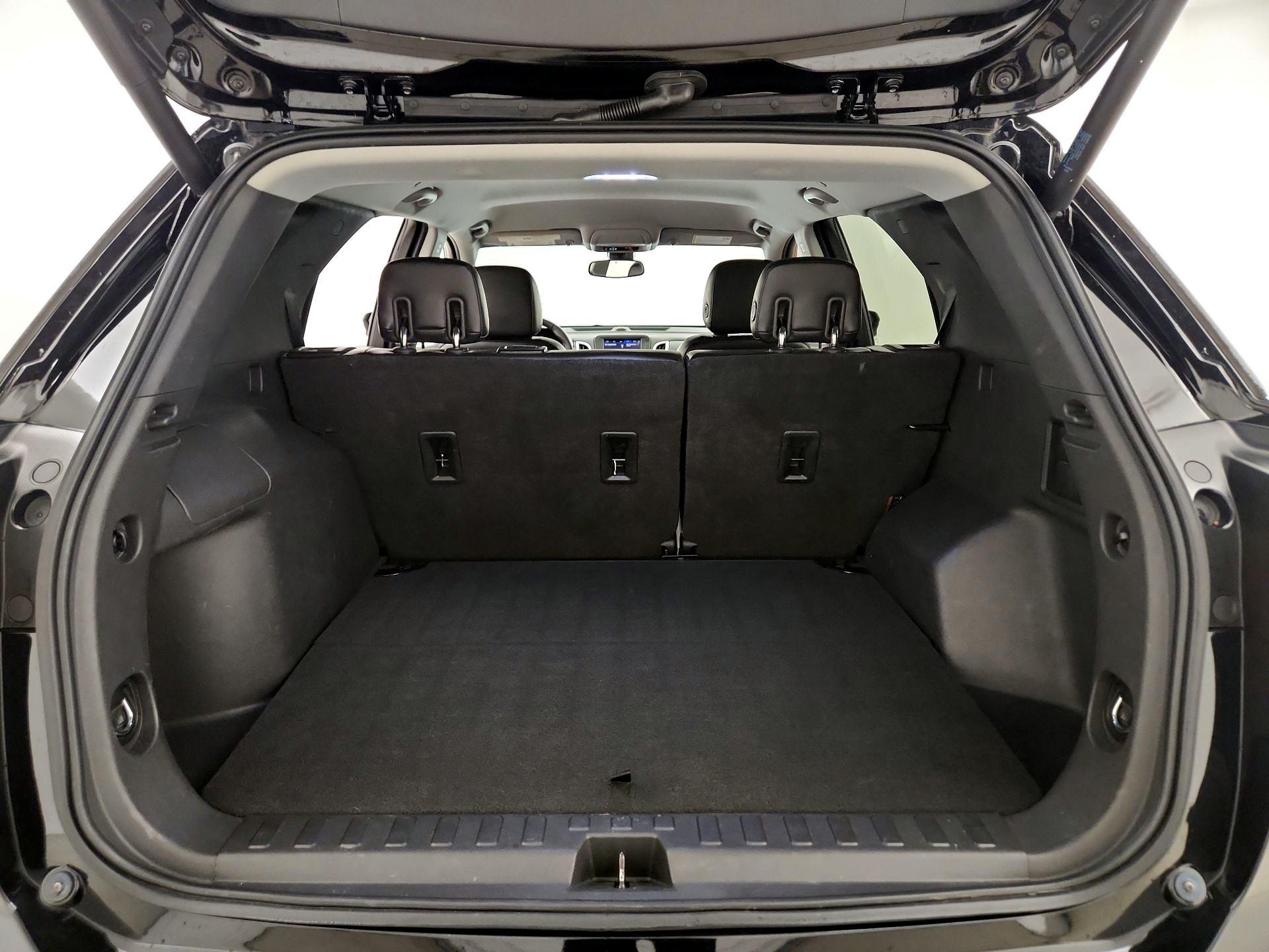 Thumbnail: 2020 Chevrolet Equinox - 20