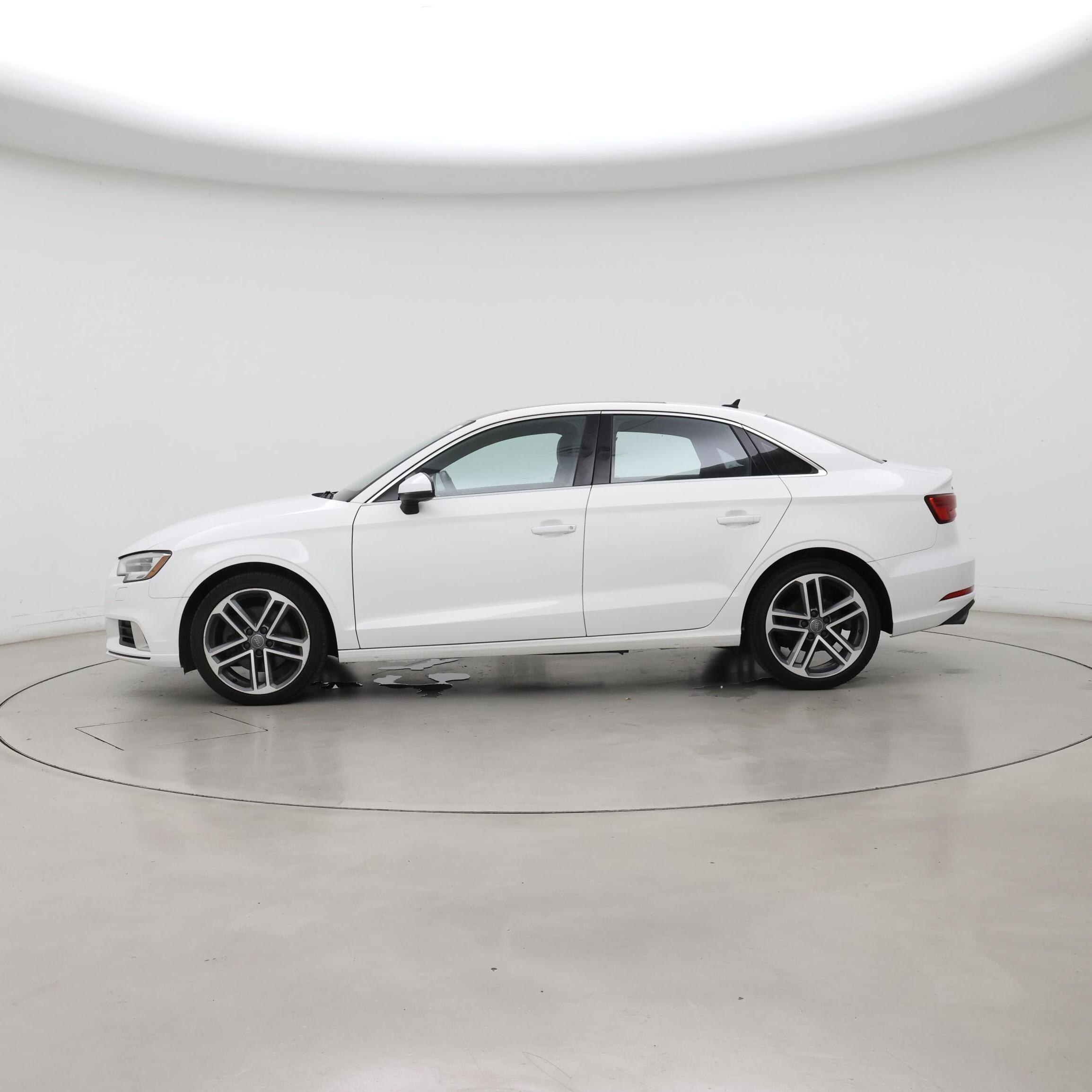 Thumbnail: 2019 Audi A3 - 3