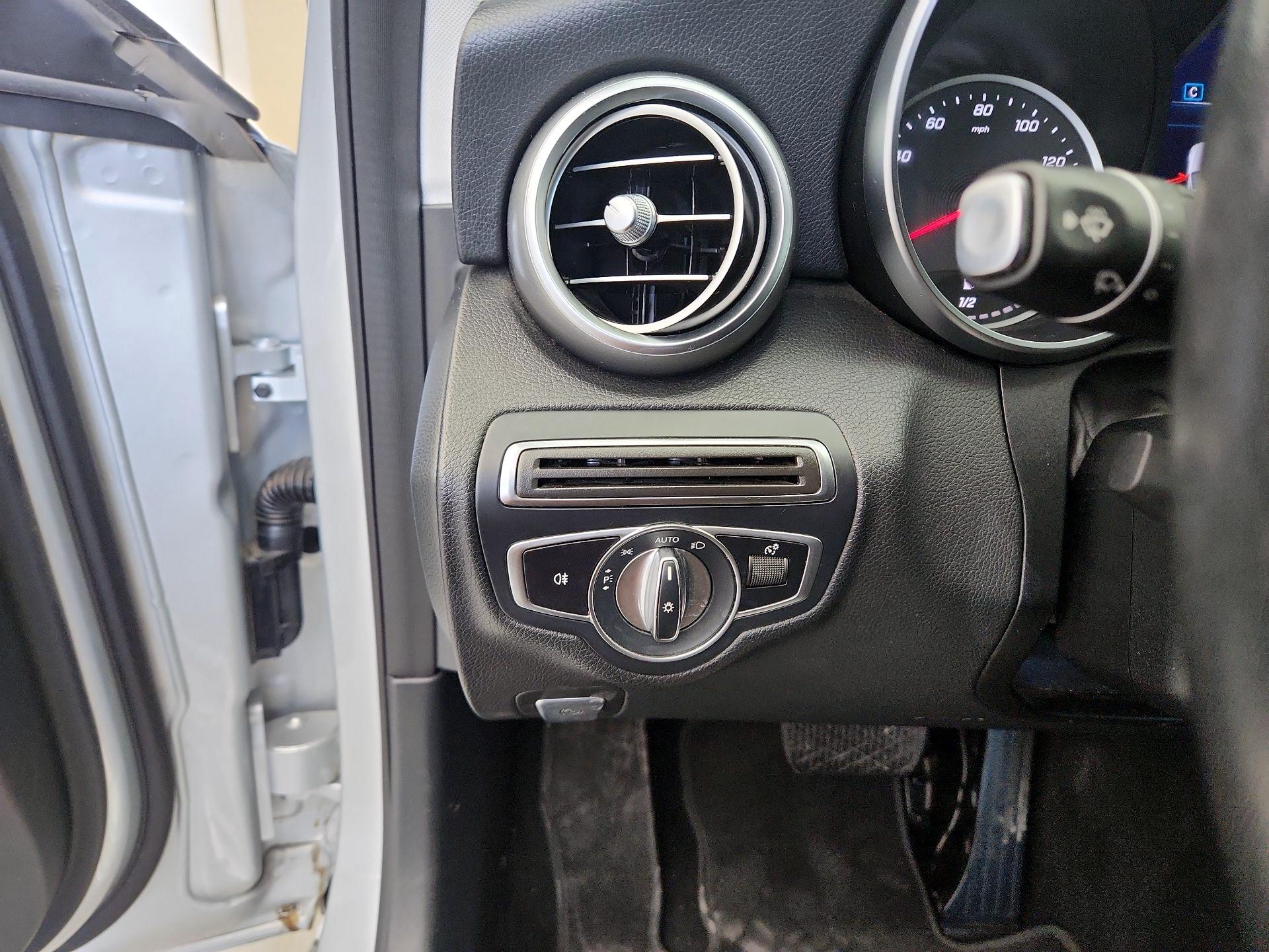Thumbnail: 2020 Mercedes-Benz C-Class - 13