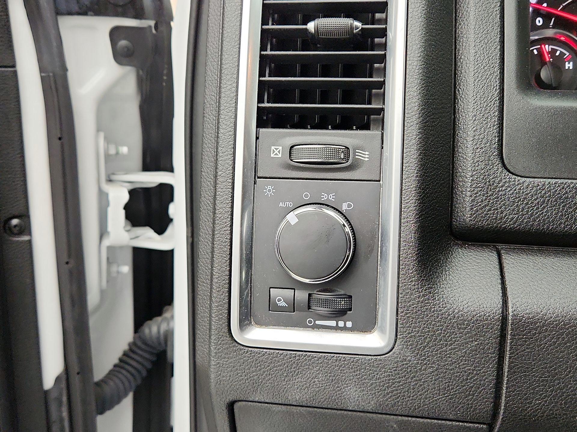 Thumbnail: 2023 RAM 1500 Classic - 13