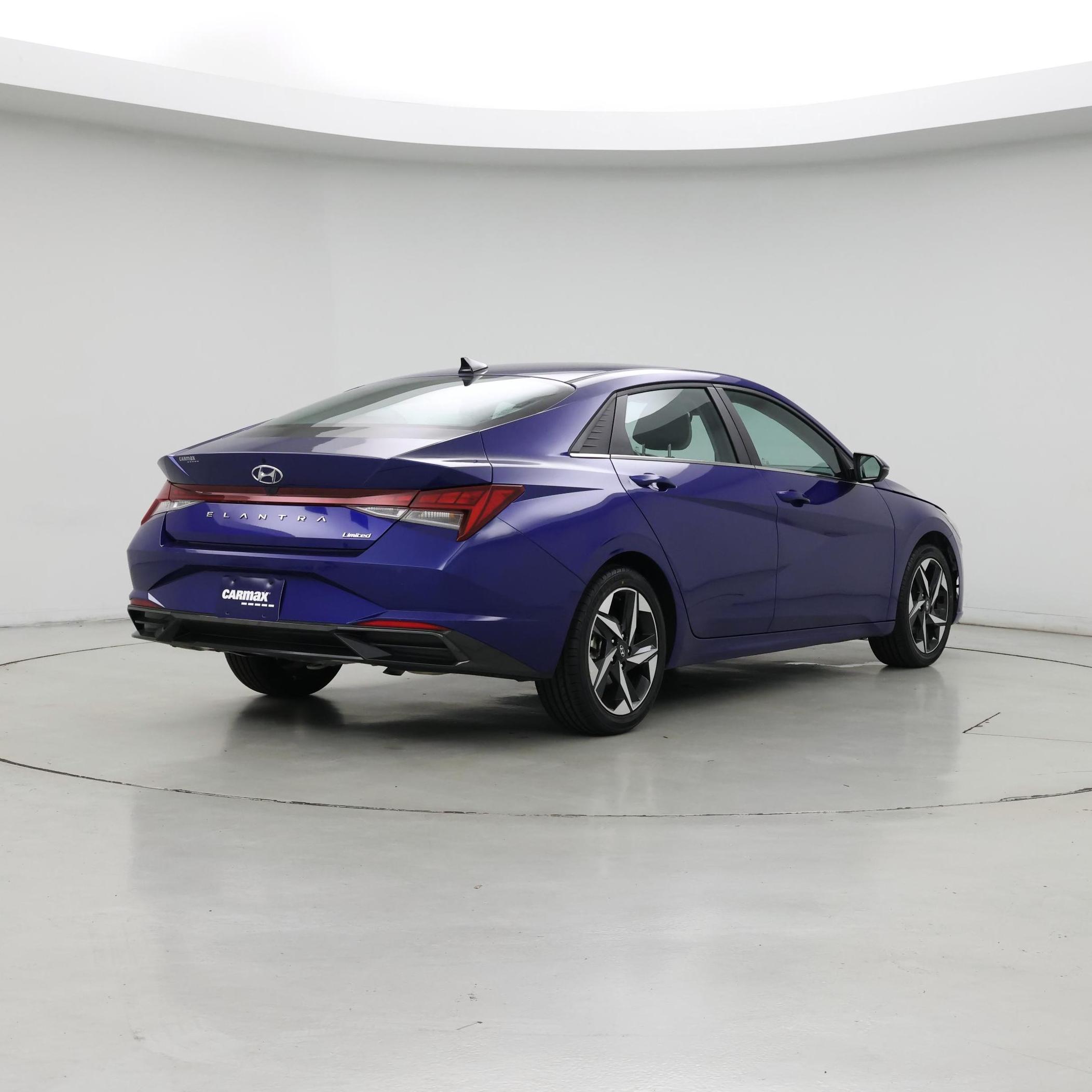 Thumbnail: 2023 Hyundai Elantra - 8