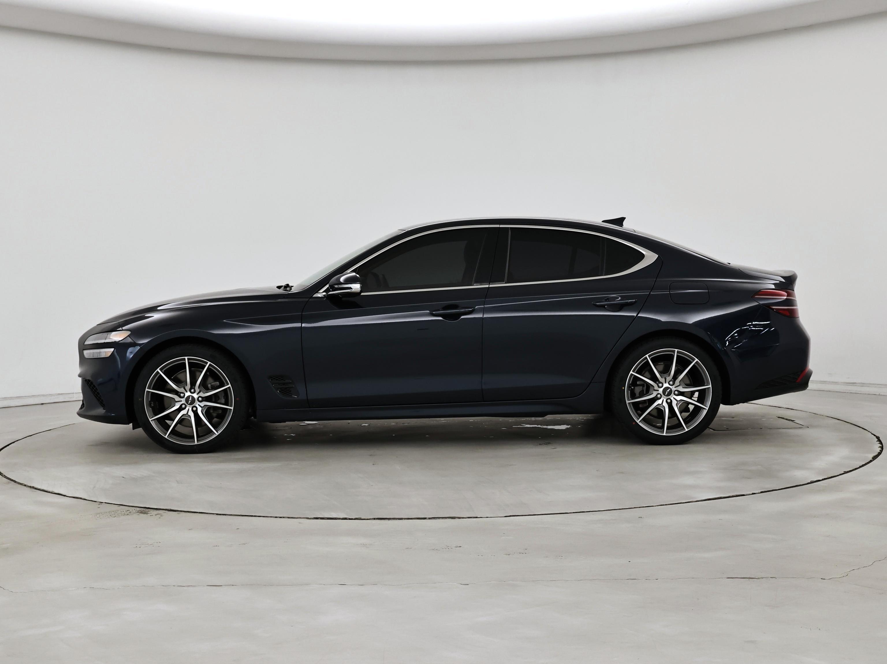 Thumbnail: 2022 Genesis G70 - 3