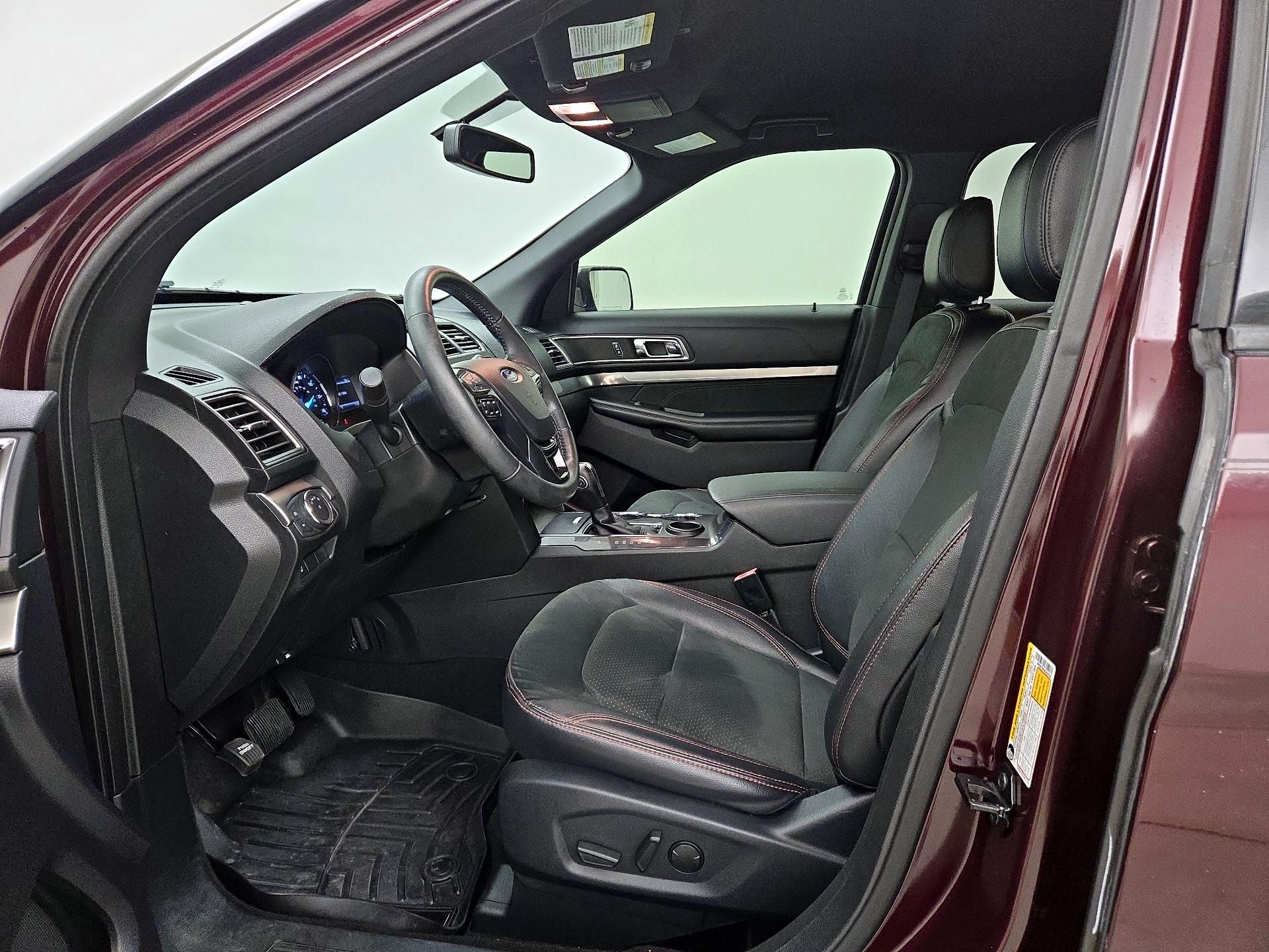 Thumbnail: 2019 Ford Explorer - 11