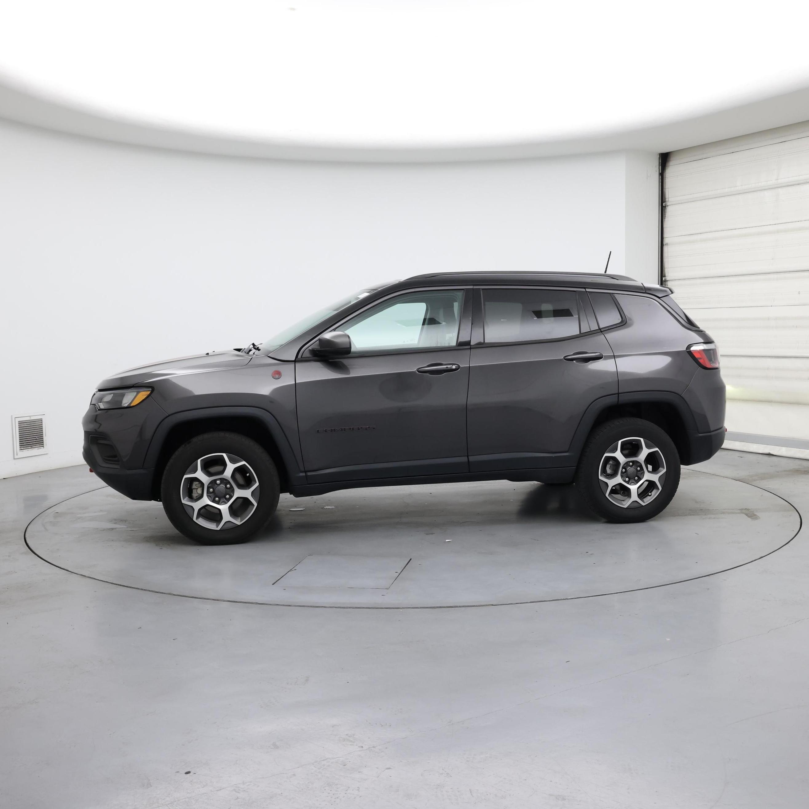 Thumbnail: 2022 Jeep Compass - 3