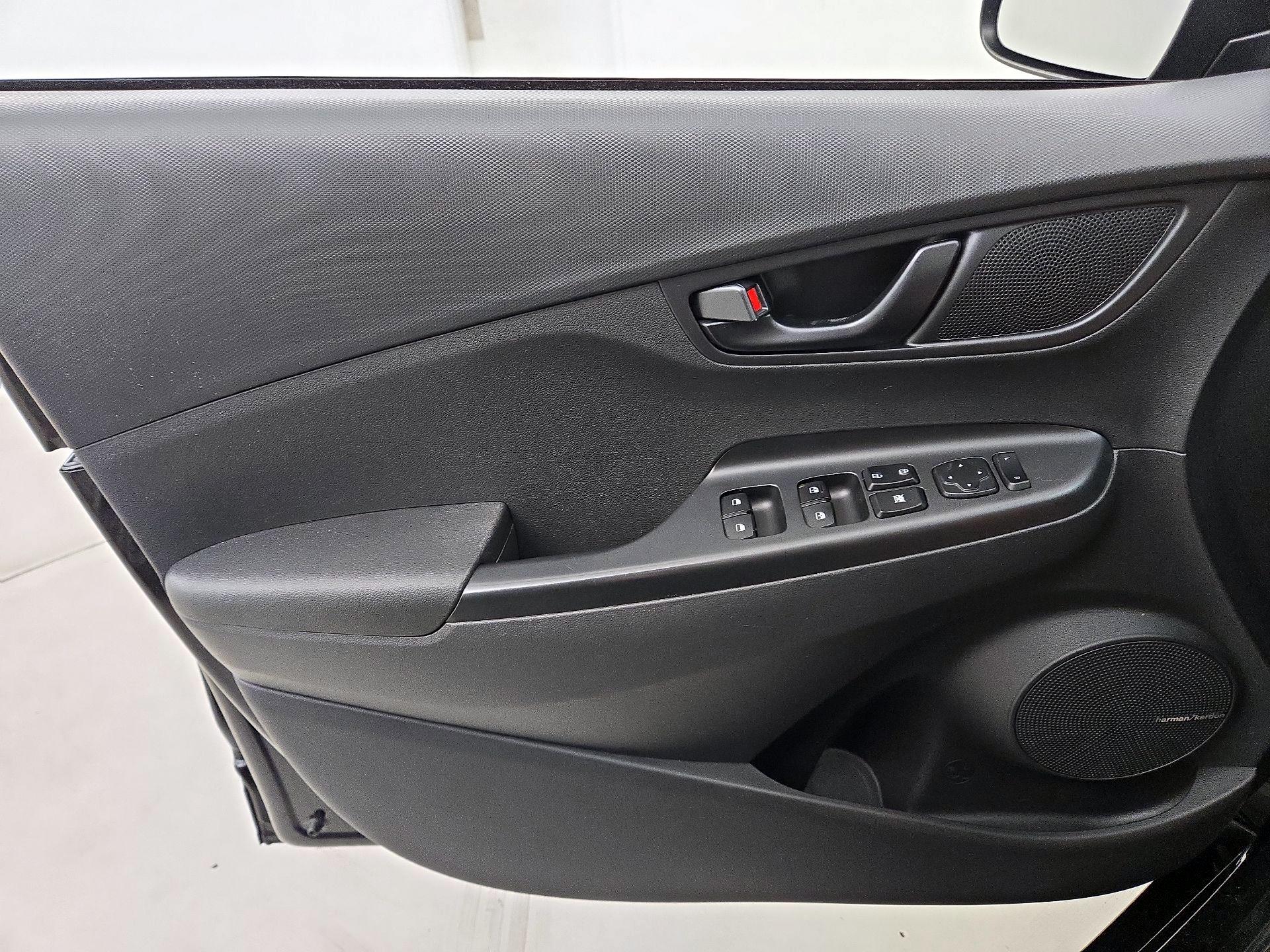 Thumbnail: 2022 Hyundai Kona - 12