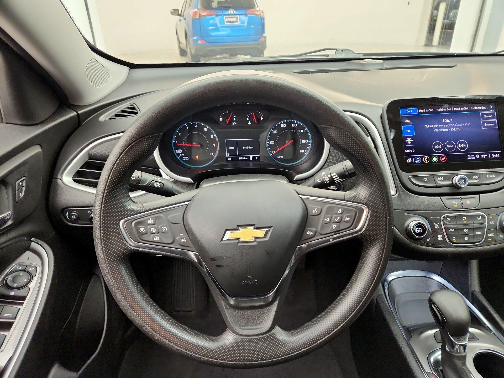 Thumbnail: 2023 Chevrolet Malibu - 10