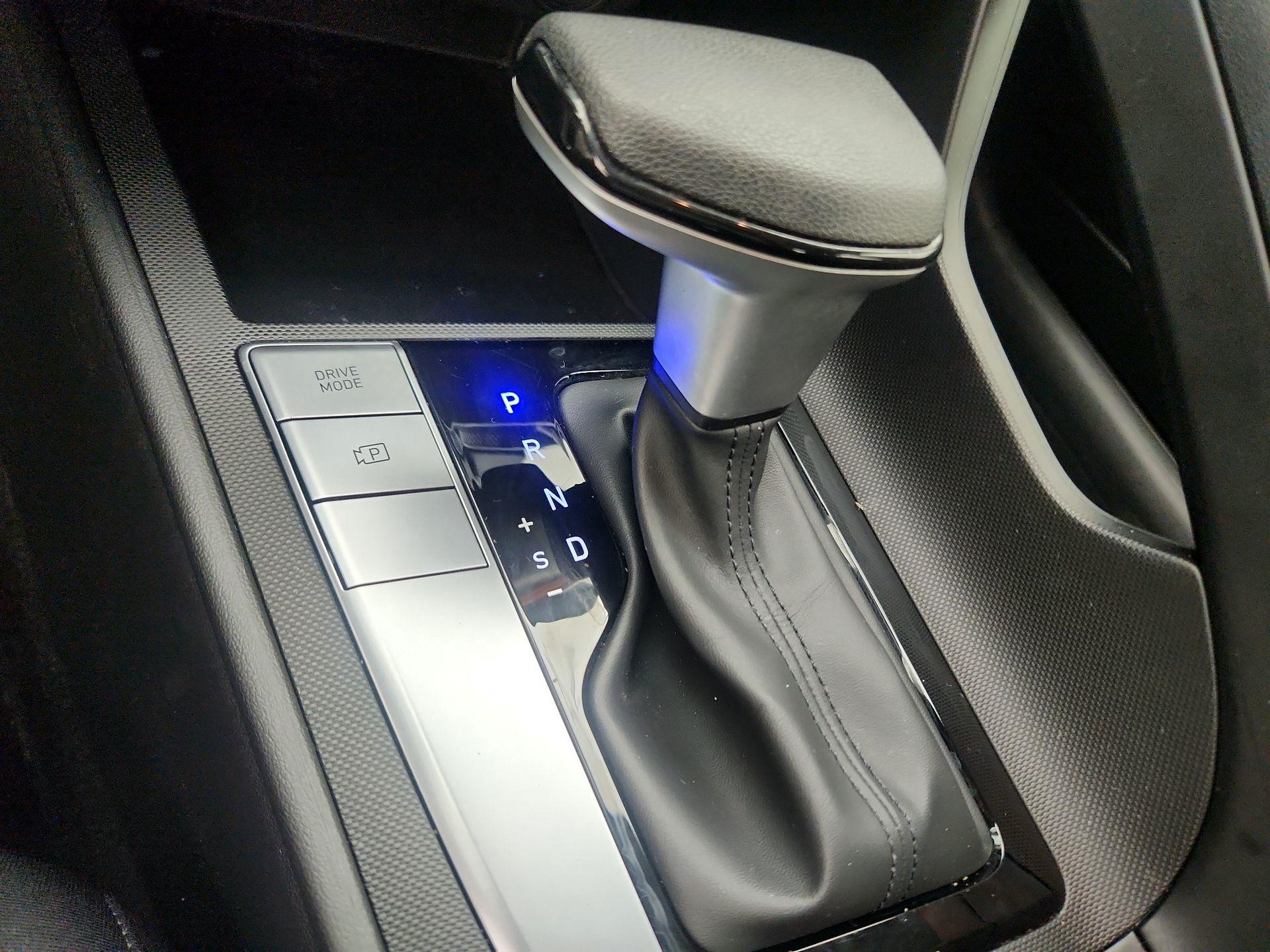 Thumbnail: 2023 Hyundai Elantra - 17