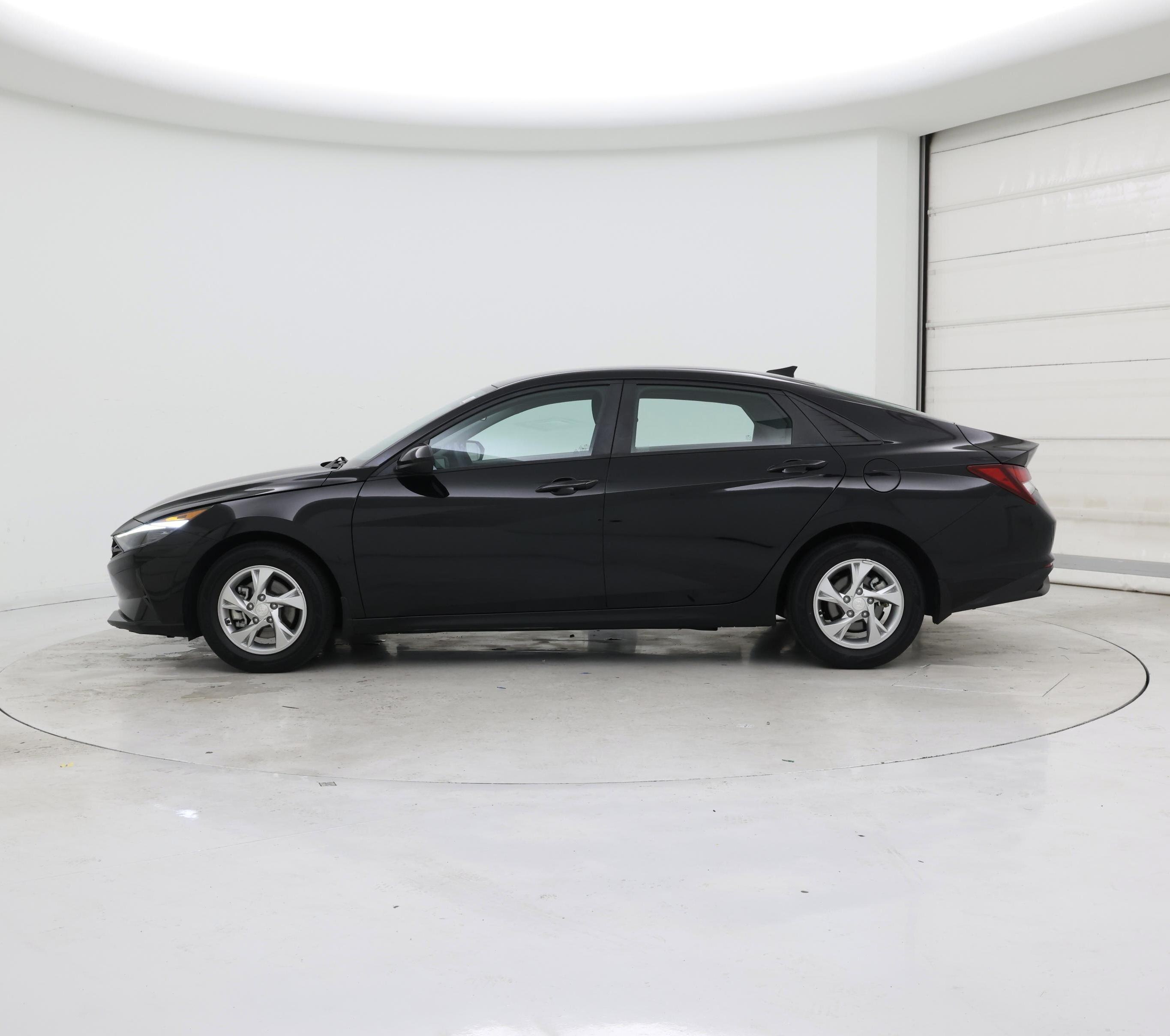 Thumbnail: 2023 Hyundai Elantra - 3