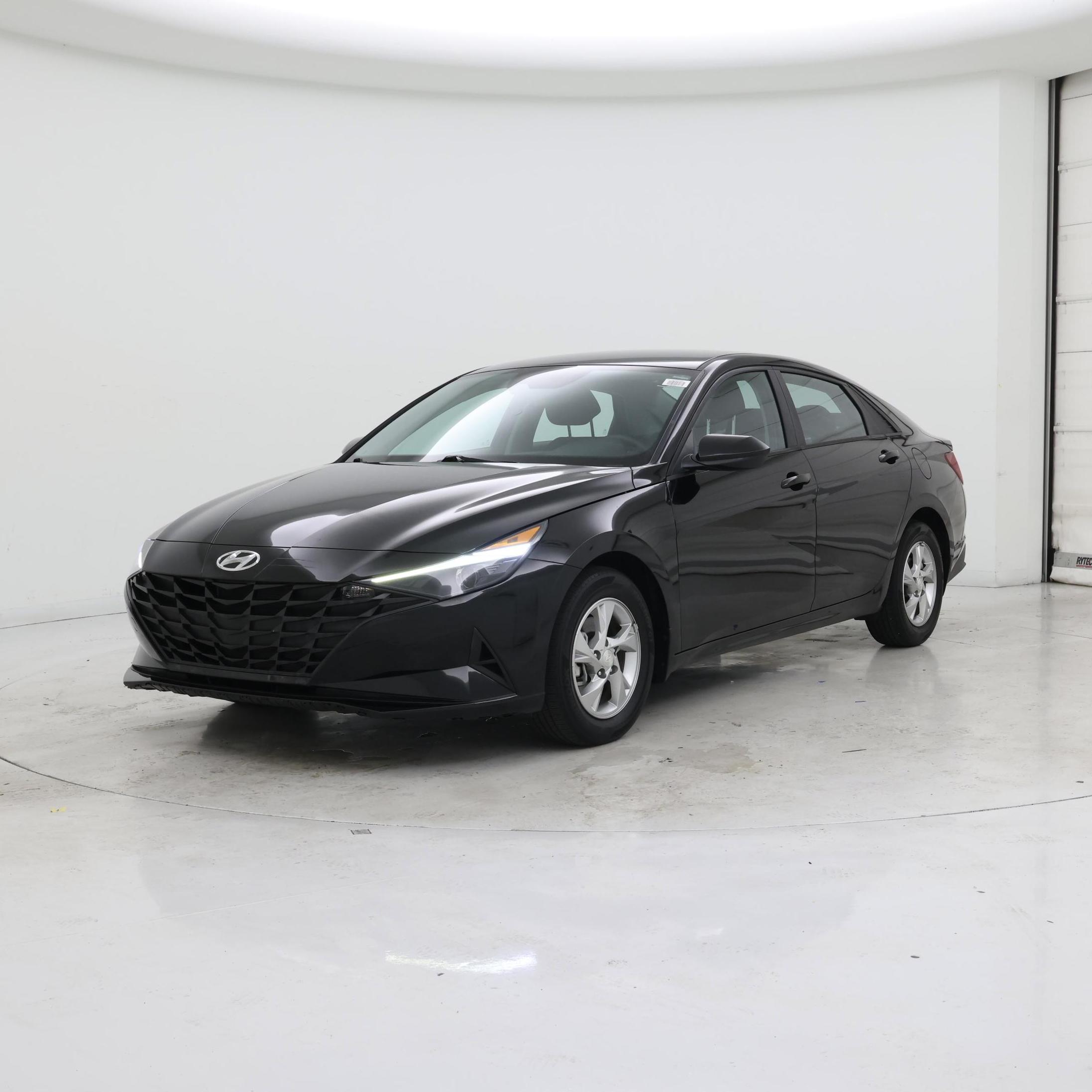 Thumbnail: 2023 Hyundai Elantra - 4