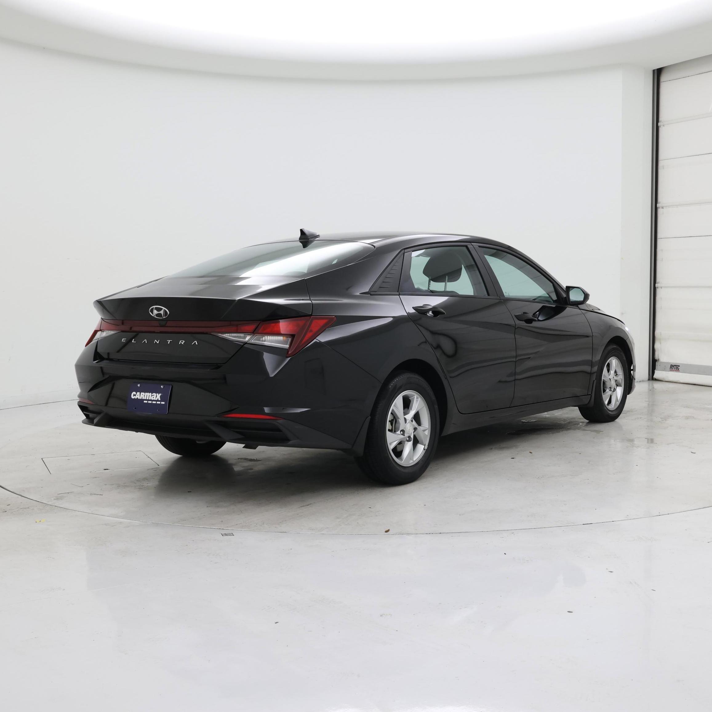 Thumbnail: 2023 Hyundai Elantra - 8