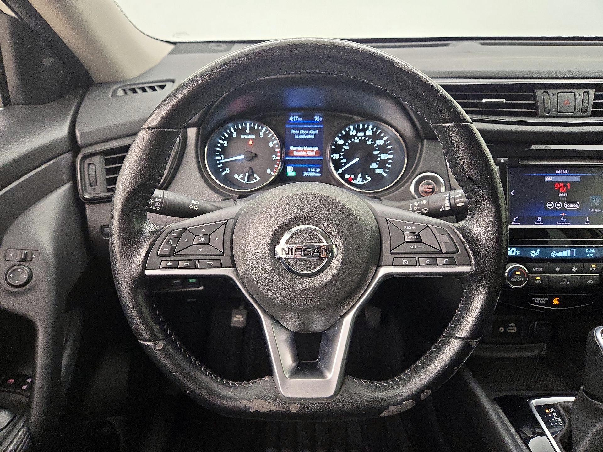 Thumbnail: 2020 Nissan Rogue - 10