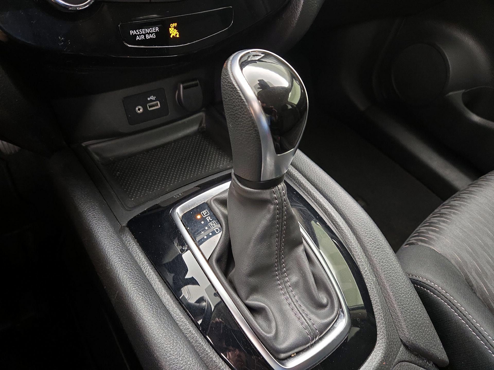 Thumbnail: 2020 Nissan Rogue - 17