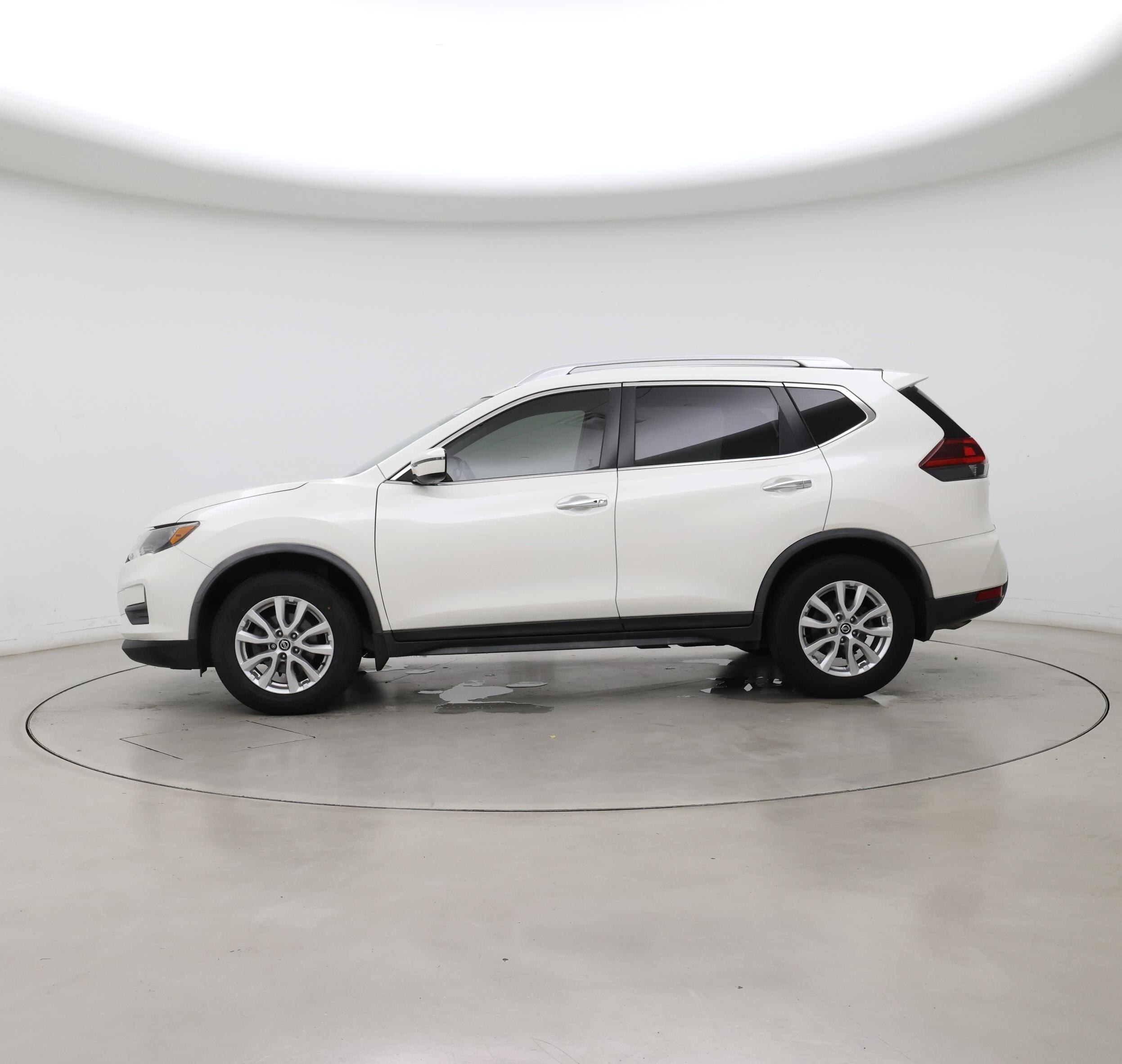 Thumbnail: 2020 Nissan Rogue - 3