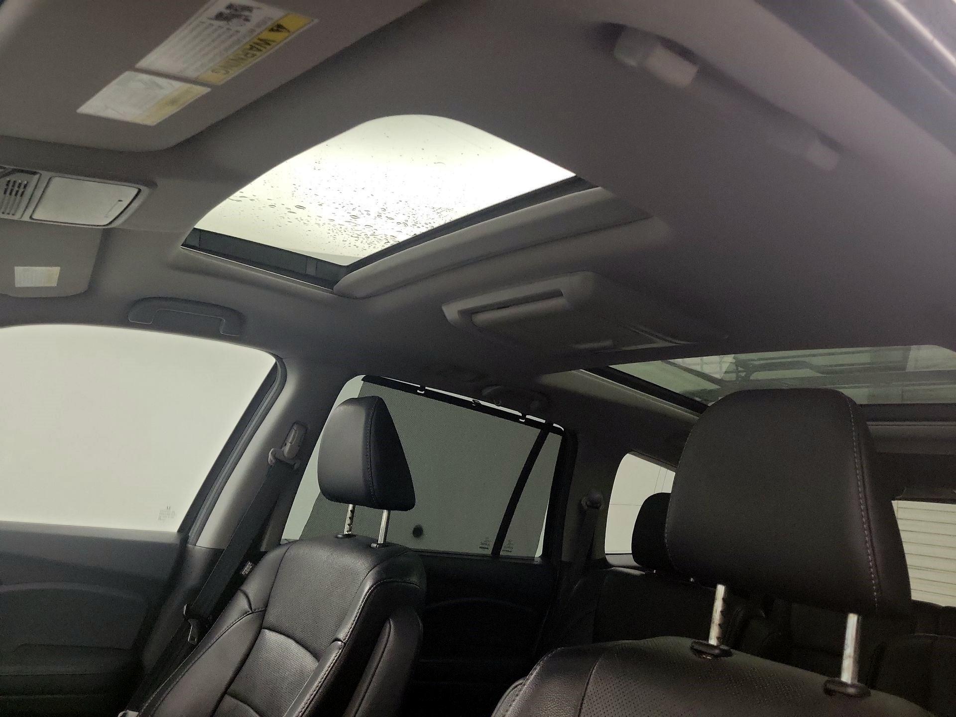 Thumbnail: 2017 Honda Pilot - 18