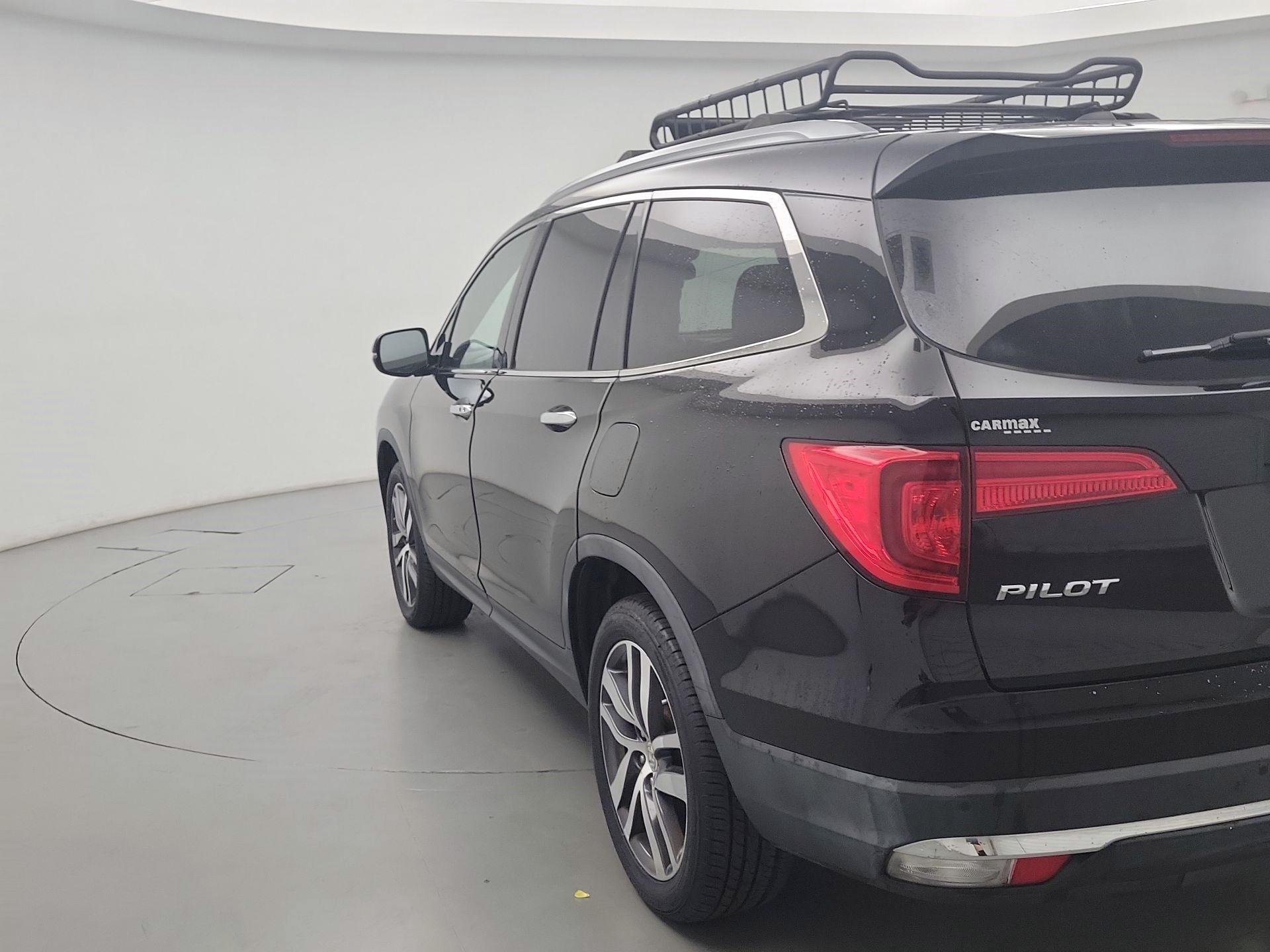 Thumbnail: 2017 Honda Pilot - 7