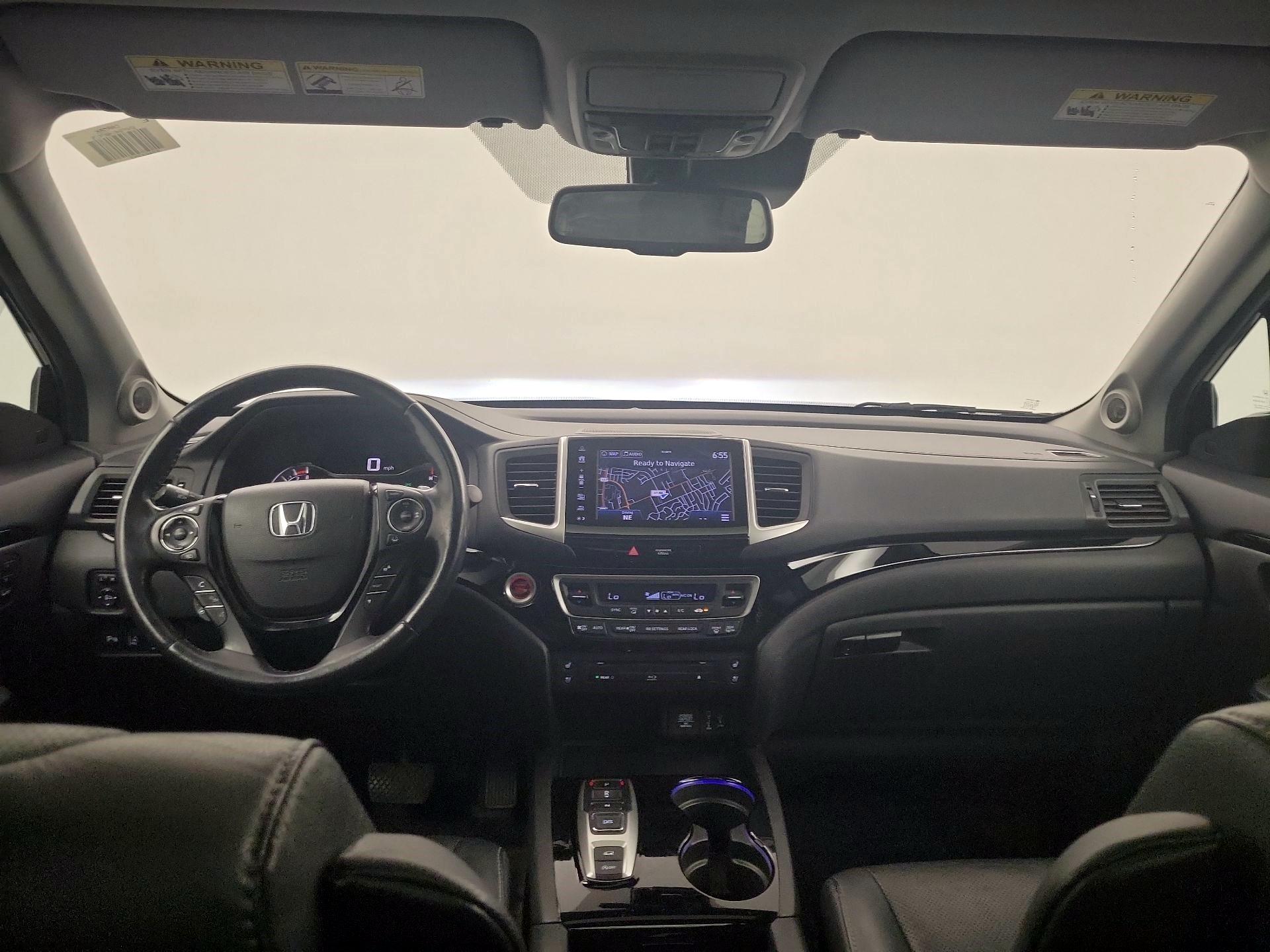 Thumbnail: 2017 Honda Pilot - 8