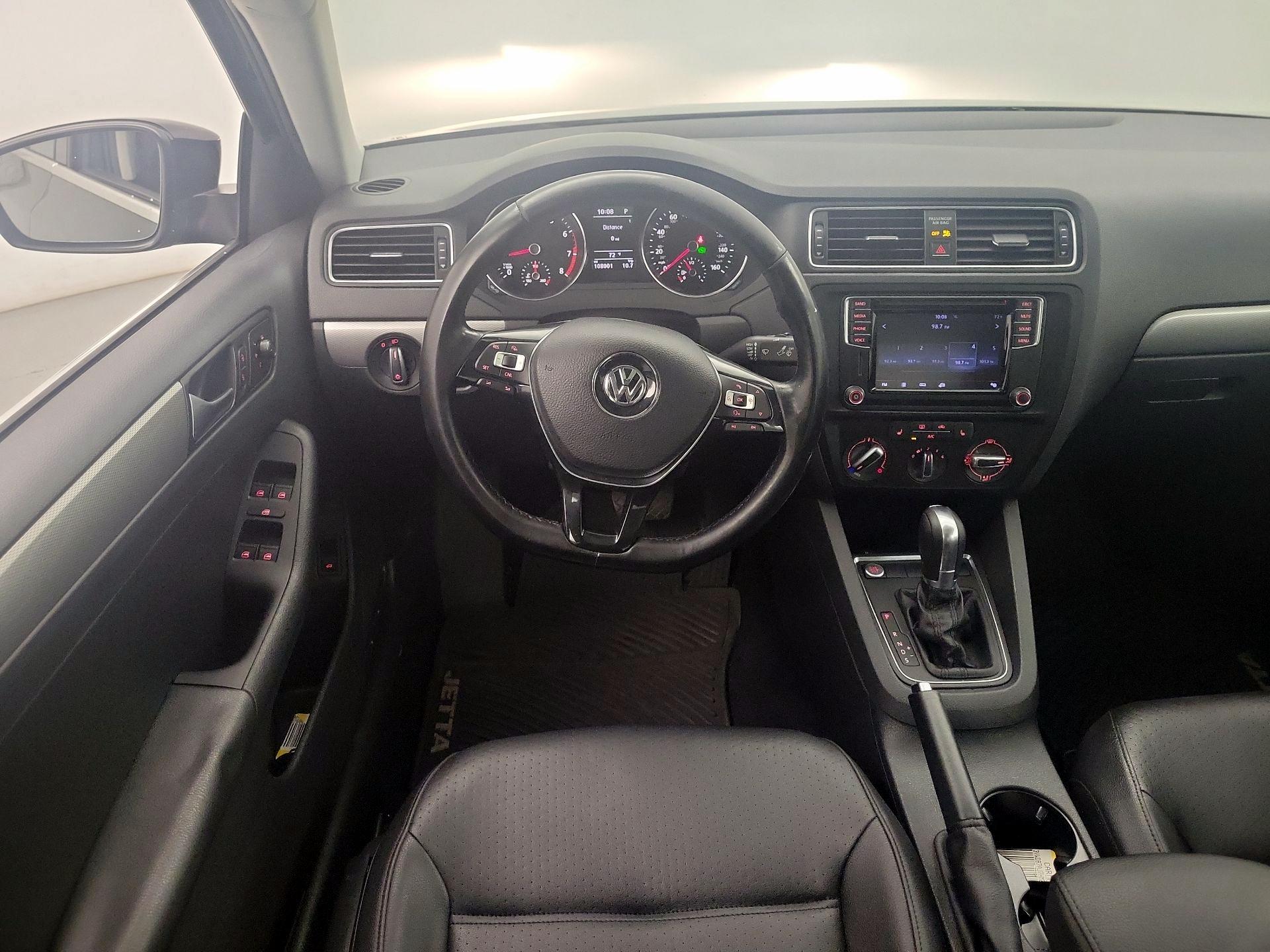 Thumbnail: 2017 Volkswagen Jetta - 10
