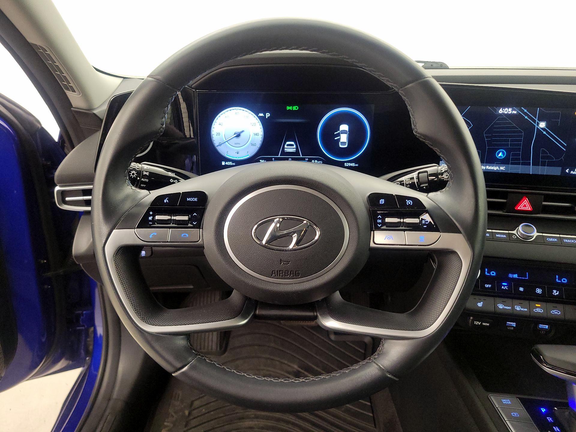 Thumbnail: 2023 Hyundai Elantra - 10