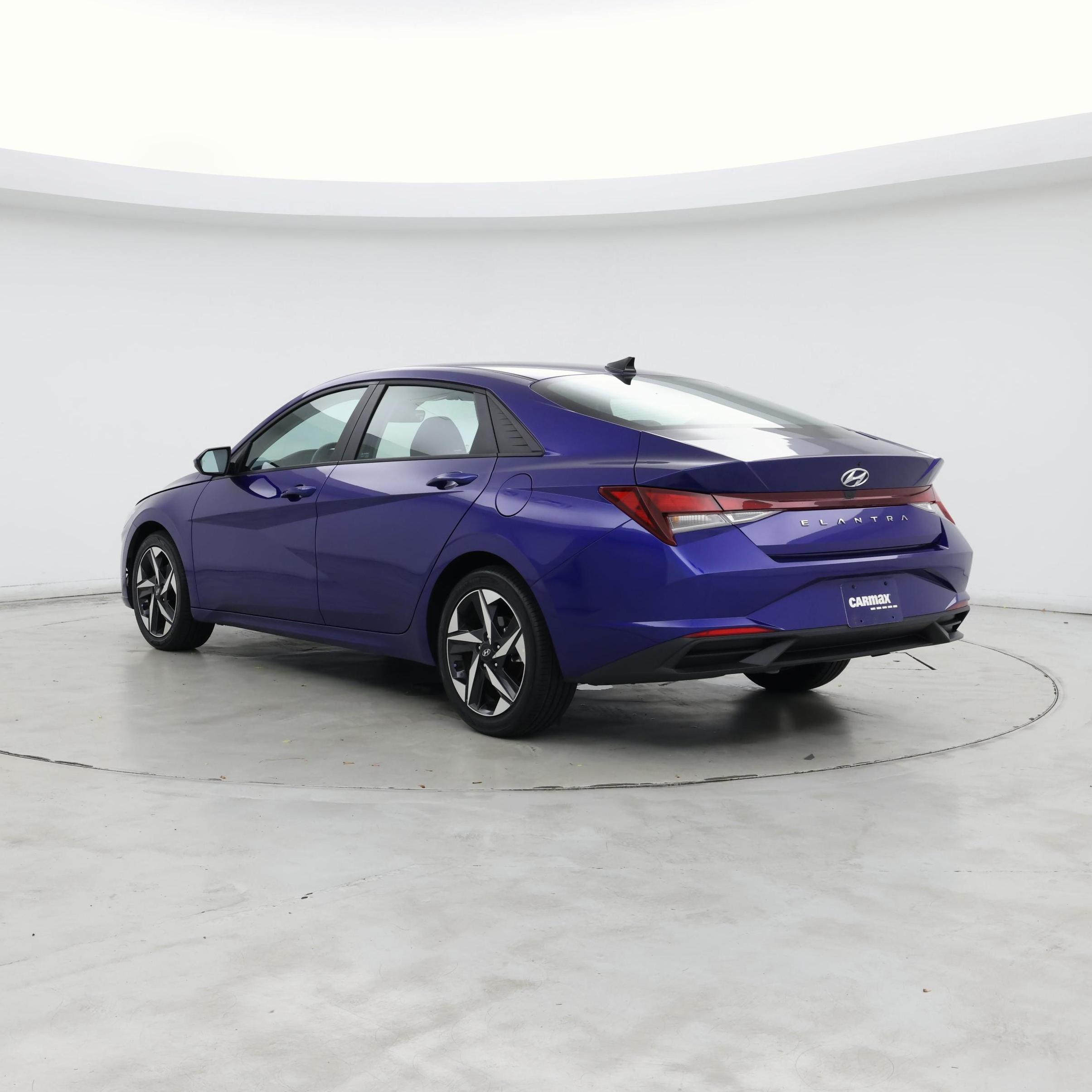 Thumbnail: 2023 Hyundai Elantra - 2