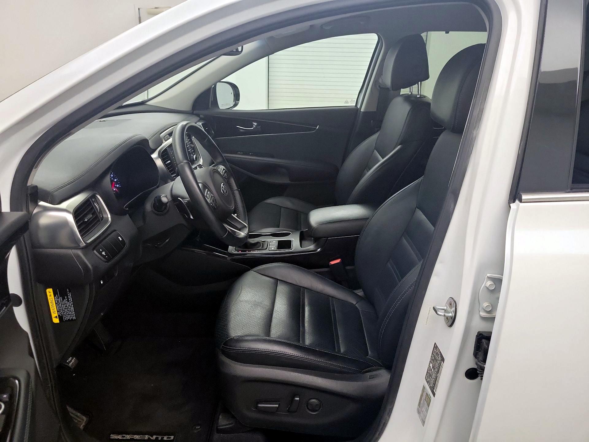 Thumbnail: 2017 Kia Sorento - 11