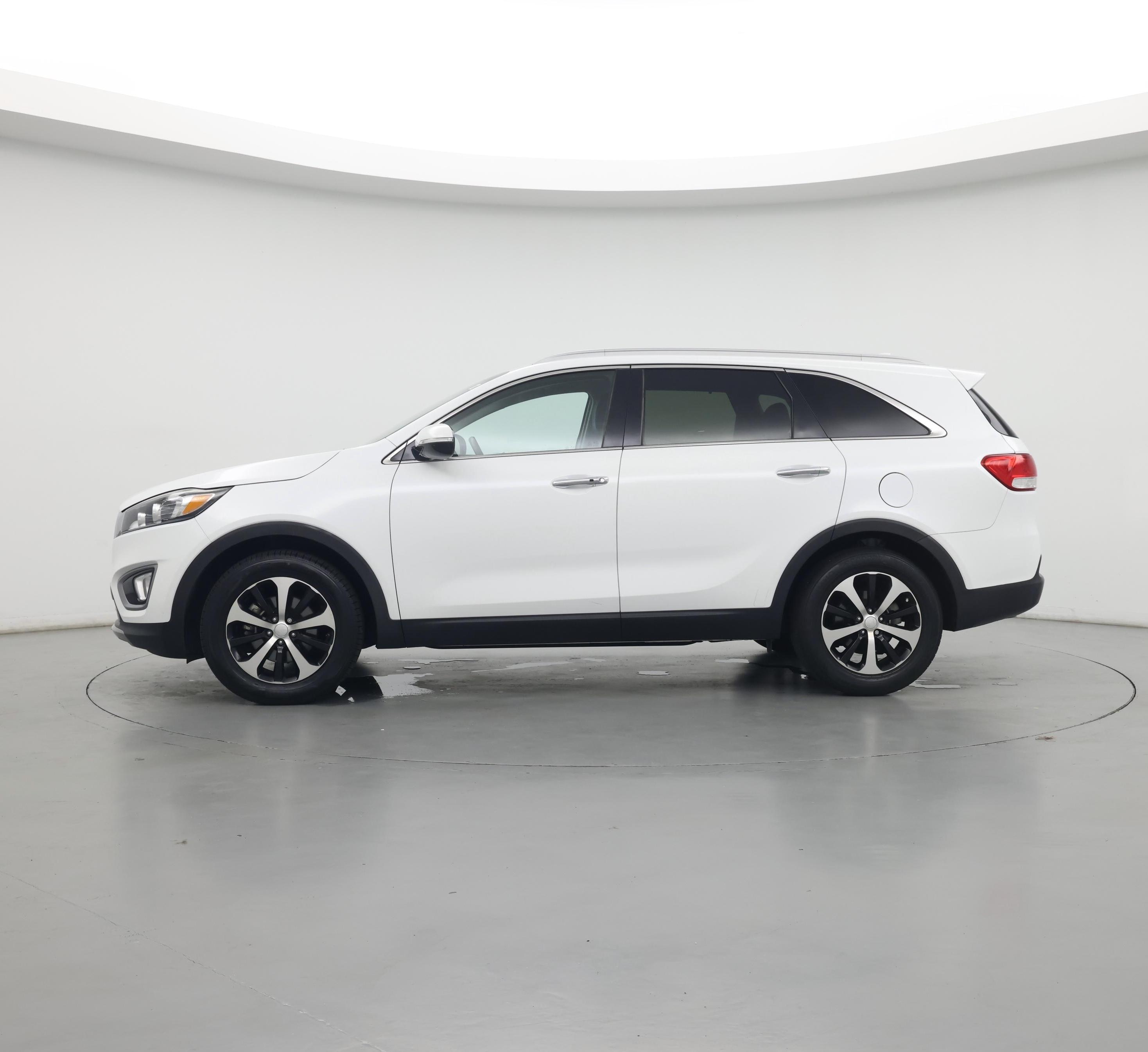 Thumbnail: 2017 Kia Sorento - 3