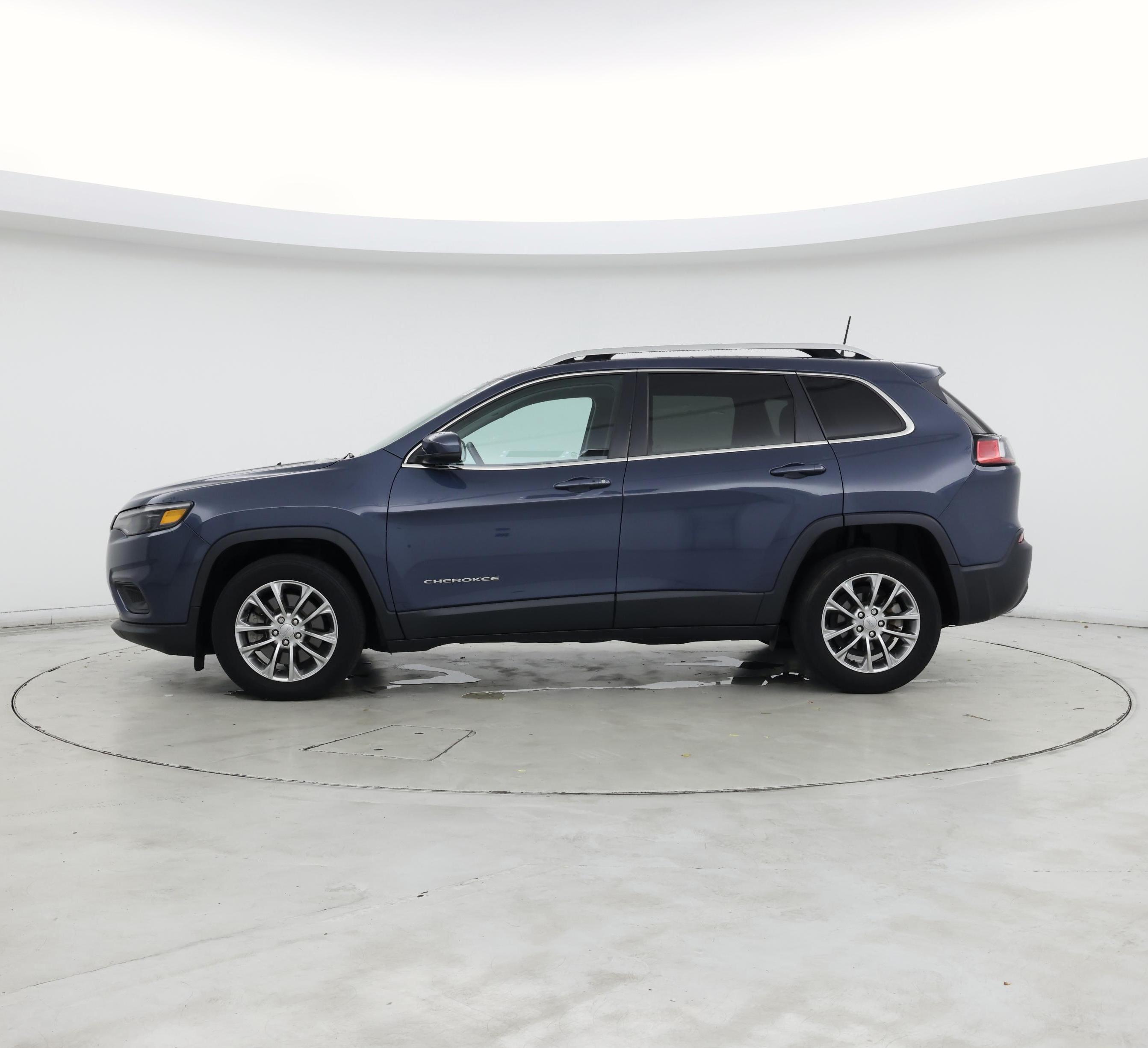 Thumbnail: 2021 Jeep Cherokee - 3