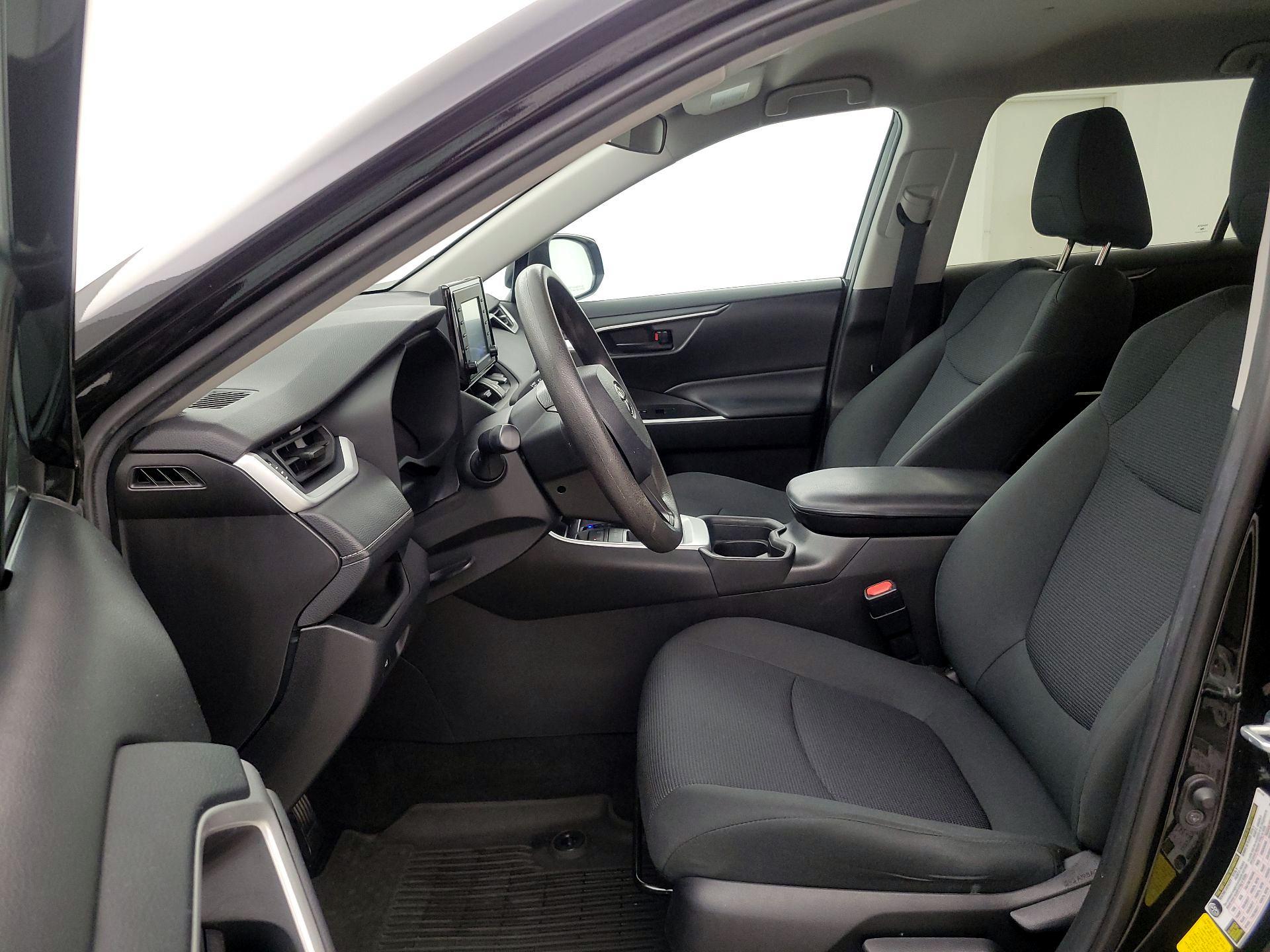Thumbnail: 2021 Toyota RAV4 - 11
