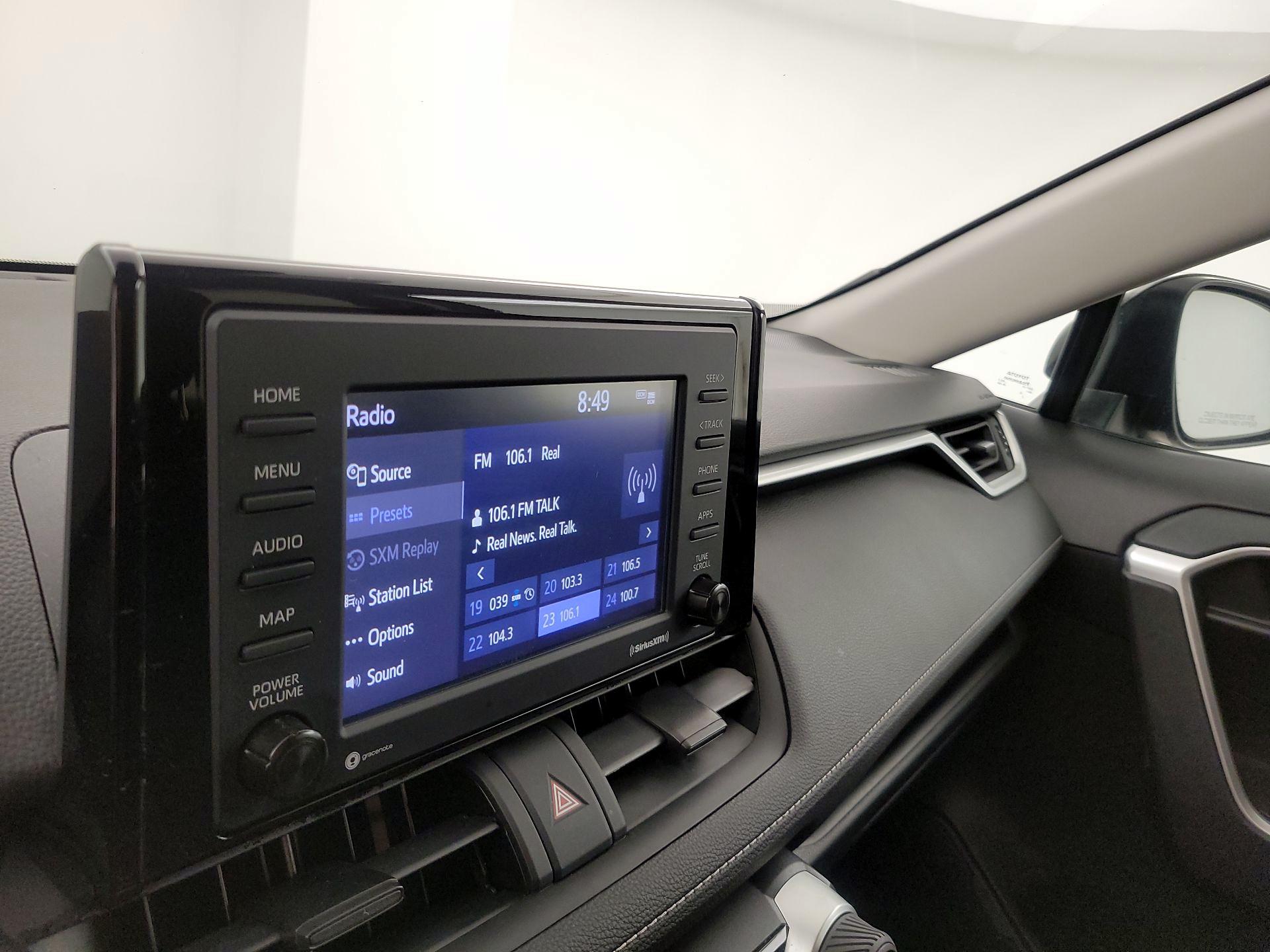 Thumbnail: 2021 Toyota RAV4 - 15
