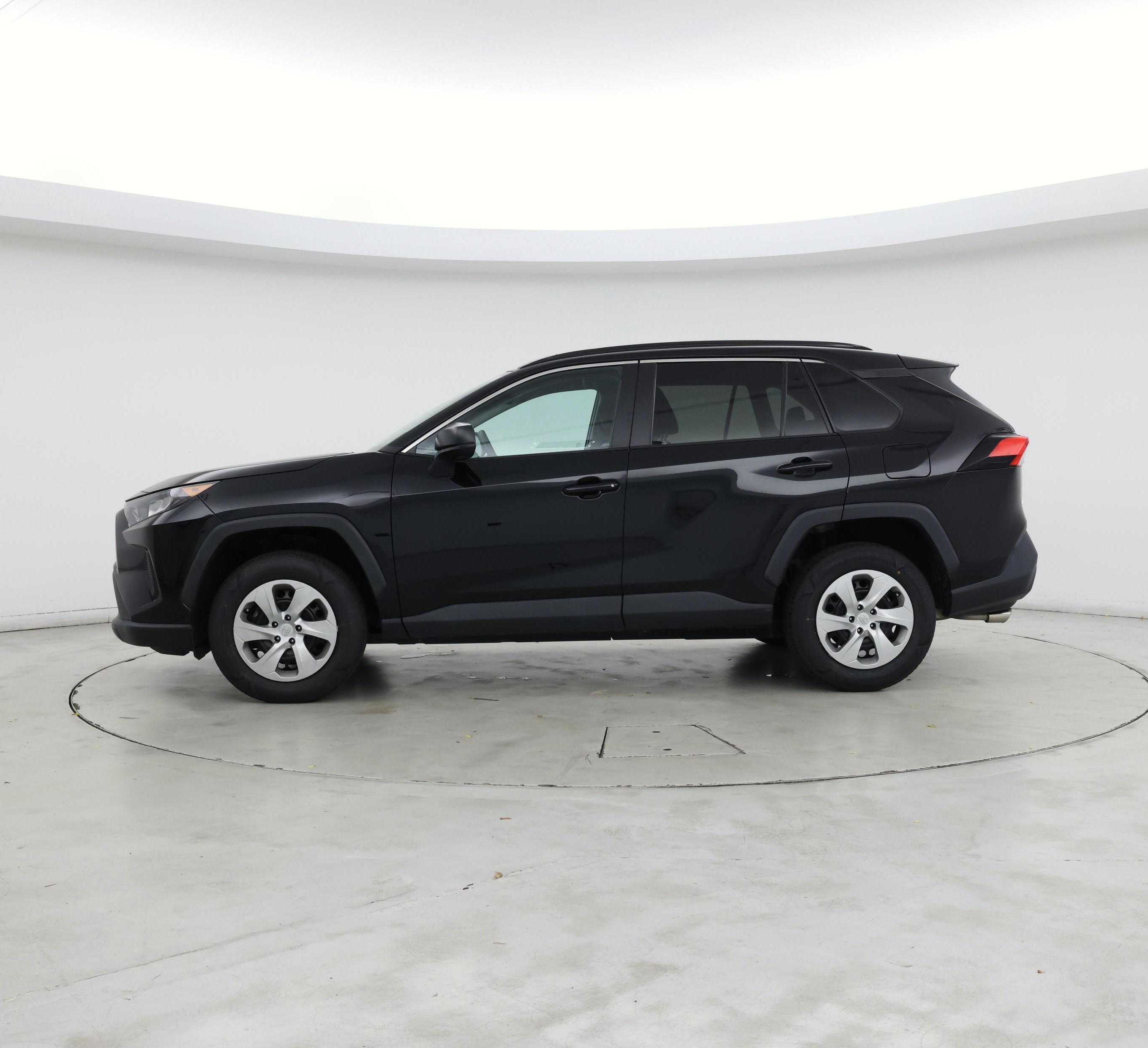 Thumbnail: 2021 Toyota RAV4 - 3