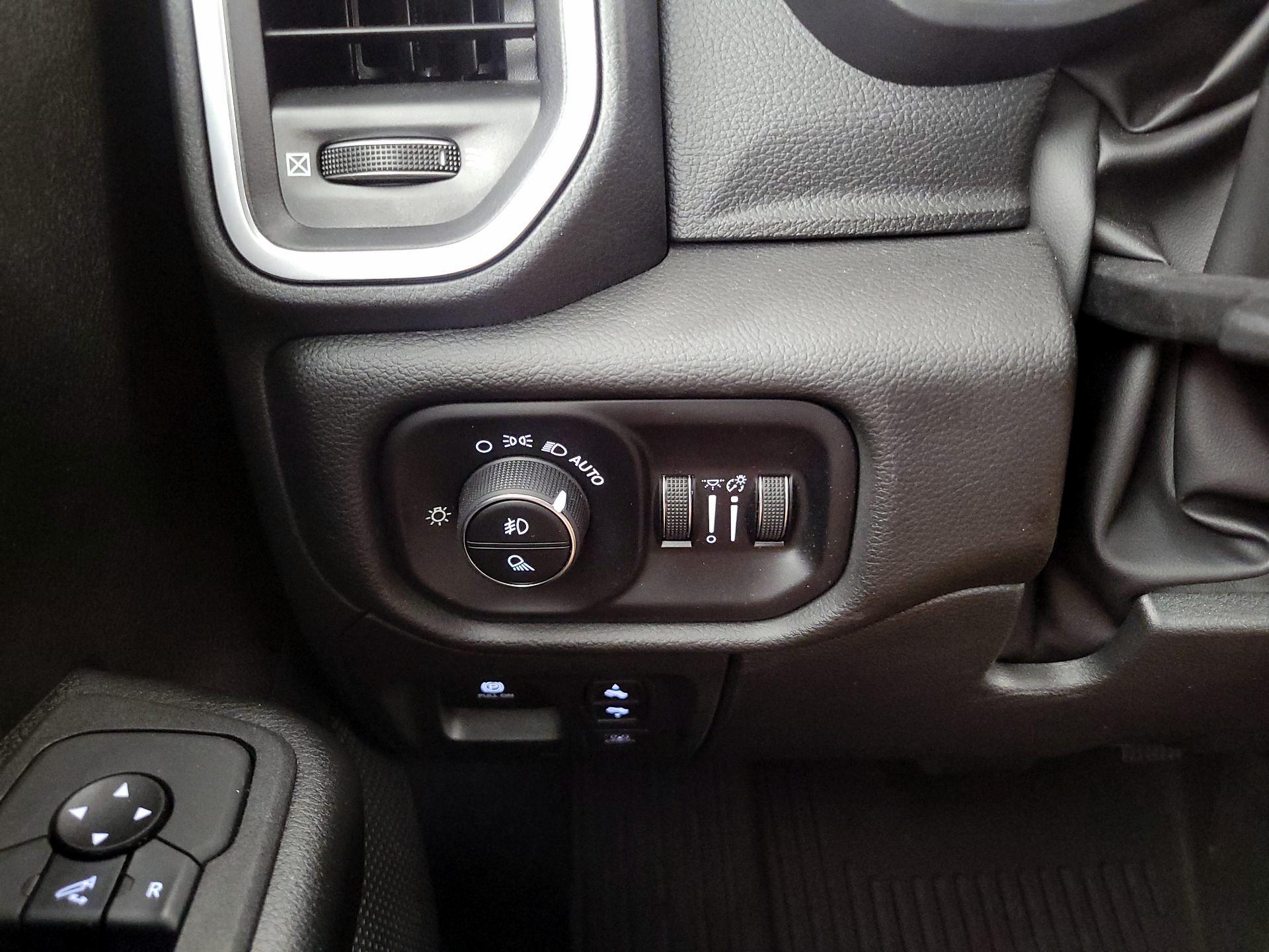 Thumbnail: 2025 RAM 1500 - 13