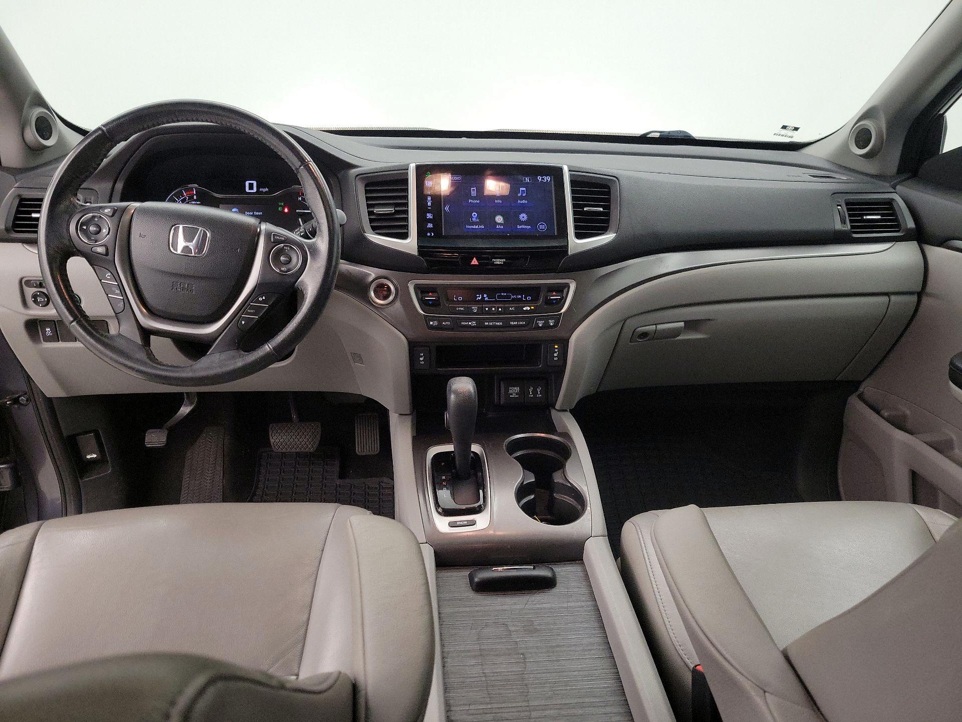 Thumbnail: 2016 Honda Pilot - 9