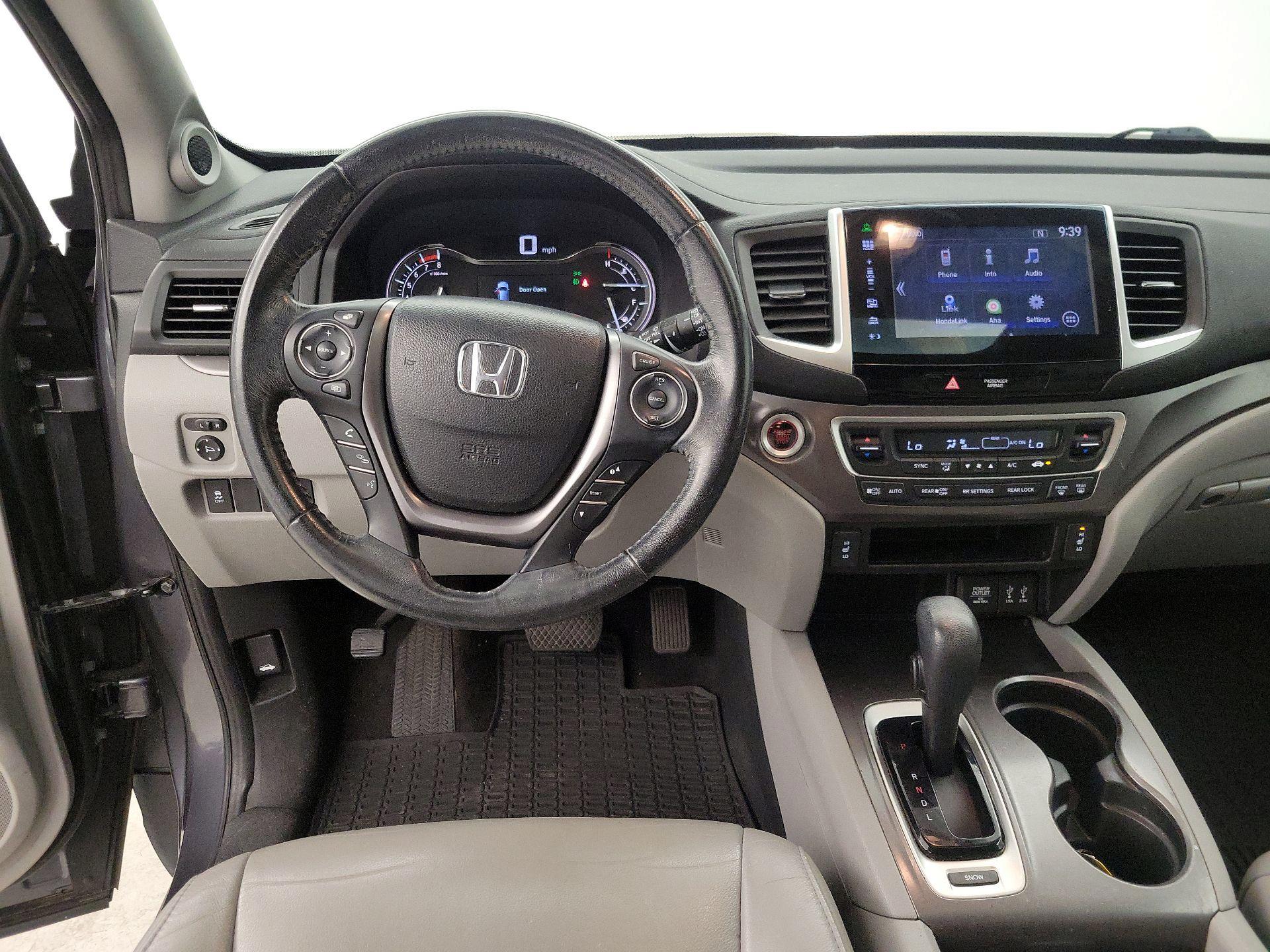 Thumbnail: 2016 Honda Pilot - 10