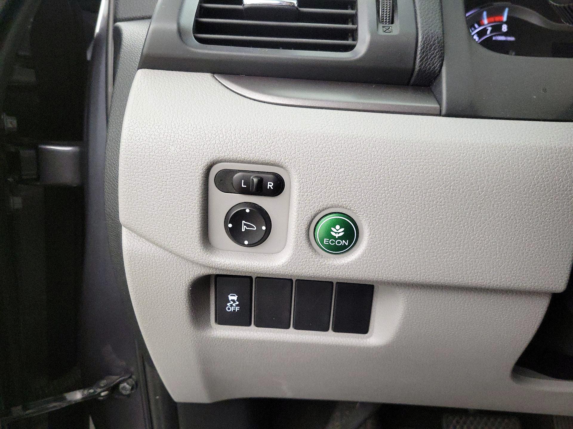 Thumbnail: 2016 Honda Pilot - 13