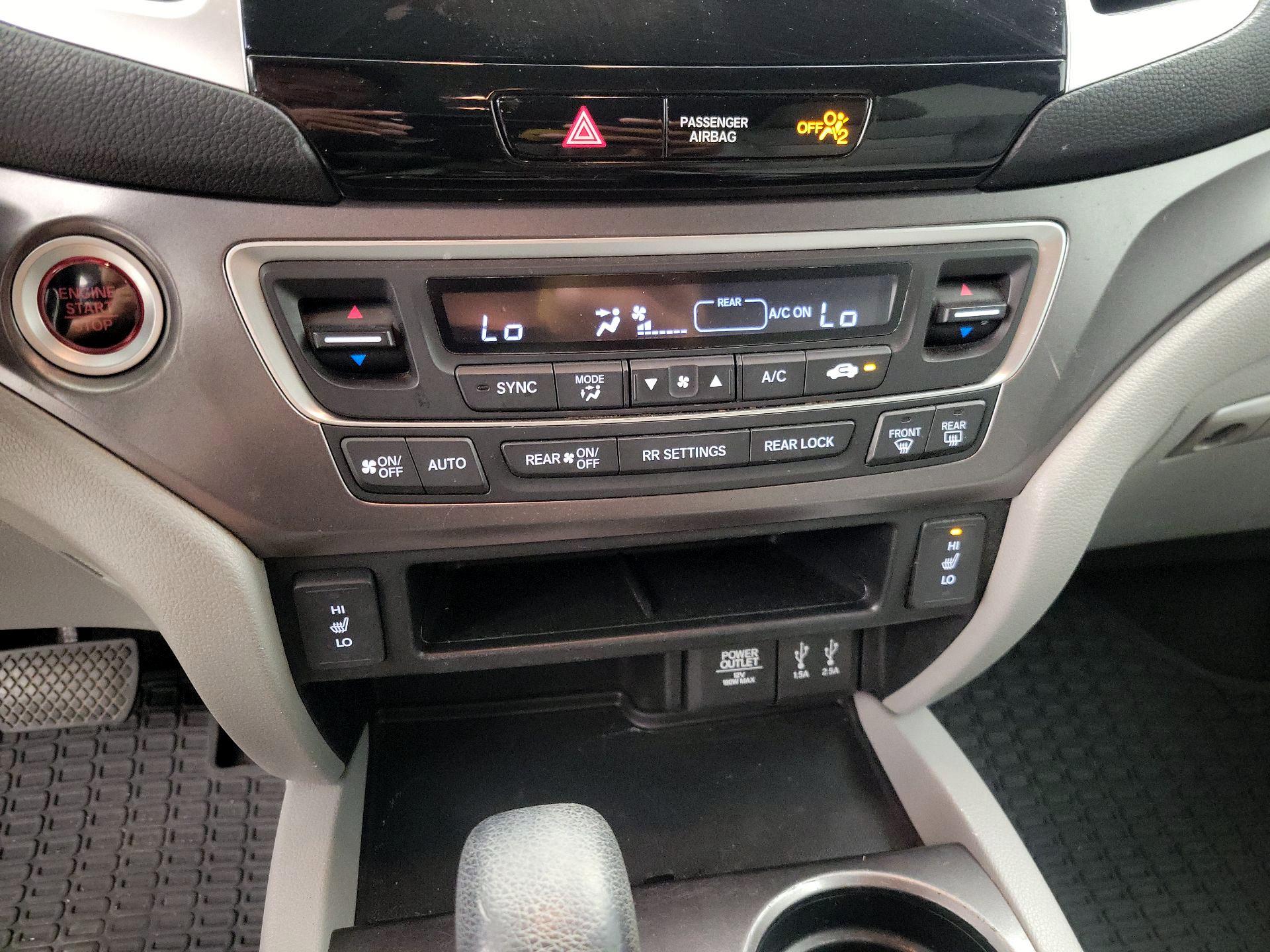 Thumbnail: 2016 Honda Pilot - 16