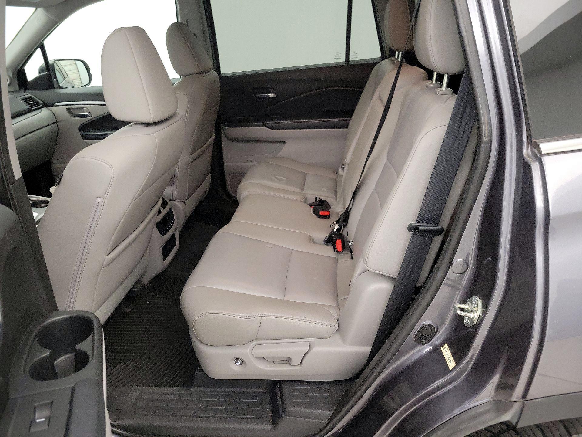 Thumbnail: 2016 Honda Pilot - 20