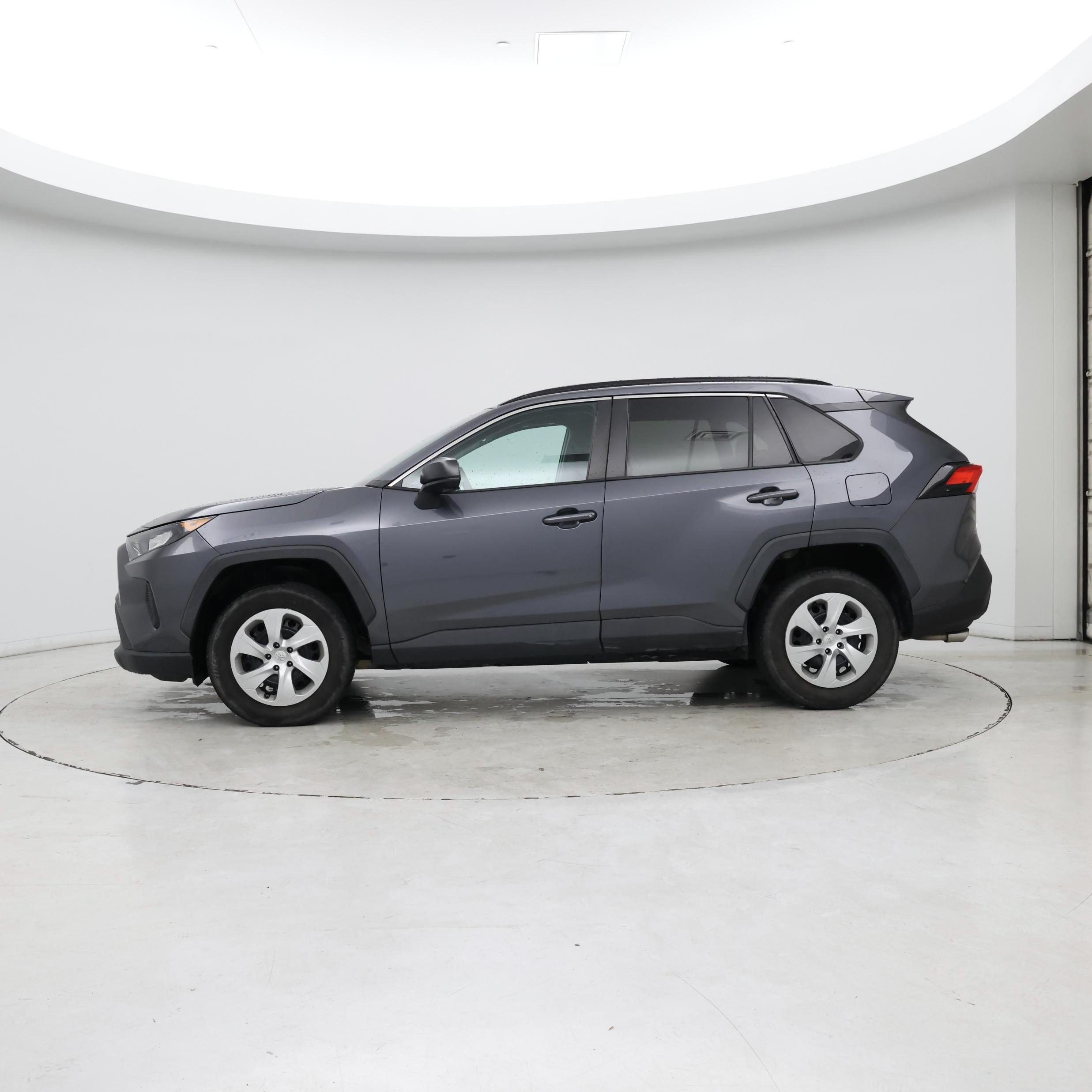 Thumbnail: 2020 Toyota RAV4 - 3