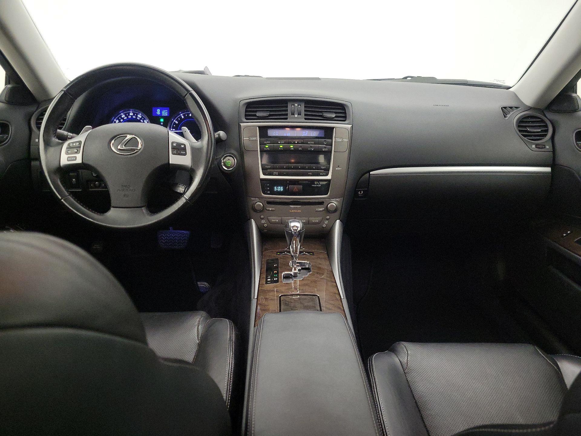 Thumbnail: 2013 Lexus IS - 9